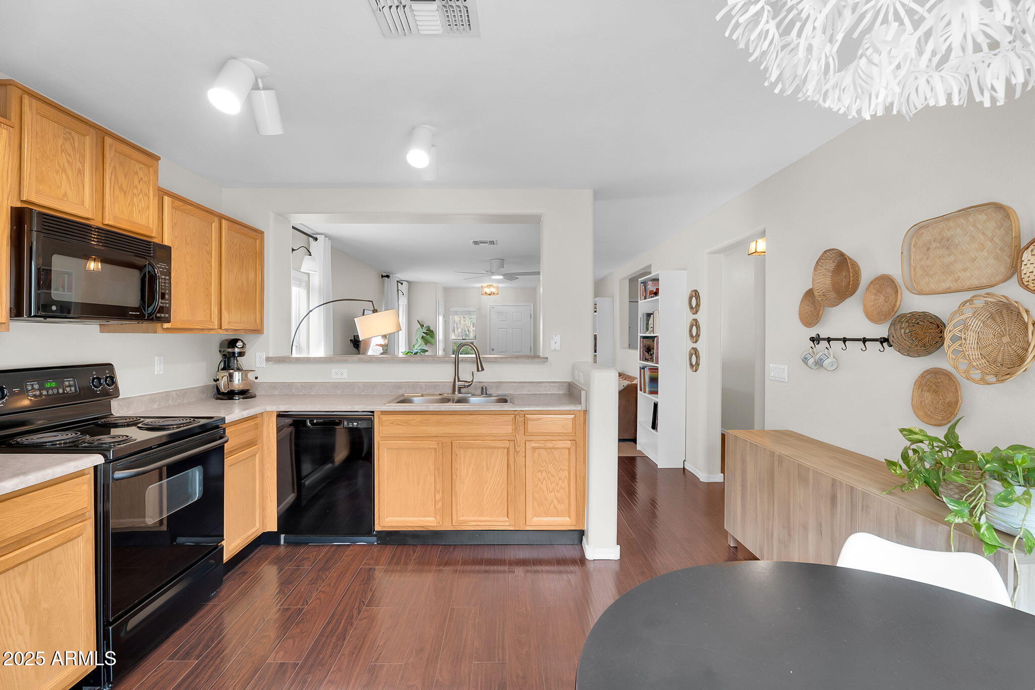 4013 E SUPERIOR Road