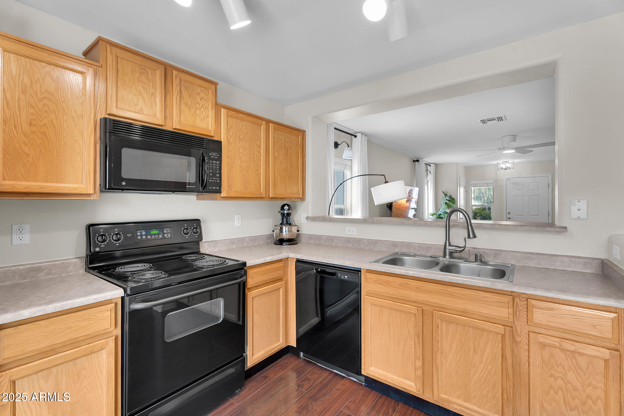 4013 E SUPERIOR Road