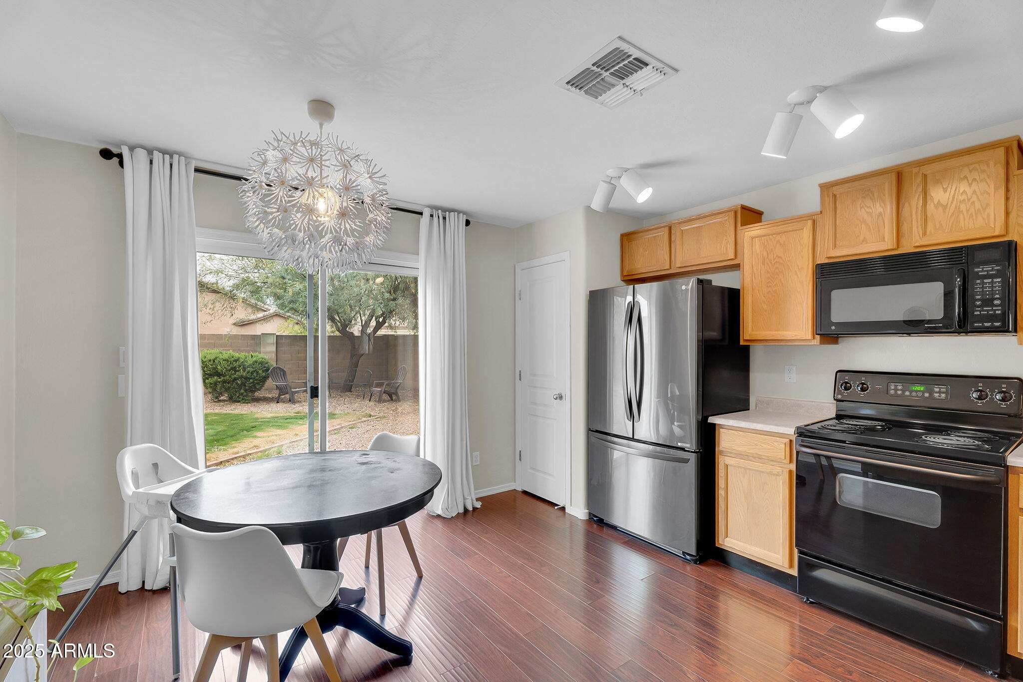 4013 E SUPERIOR Road