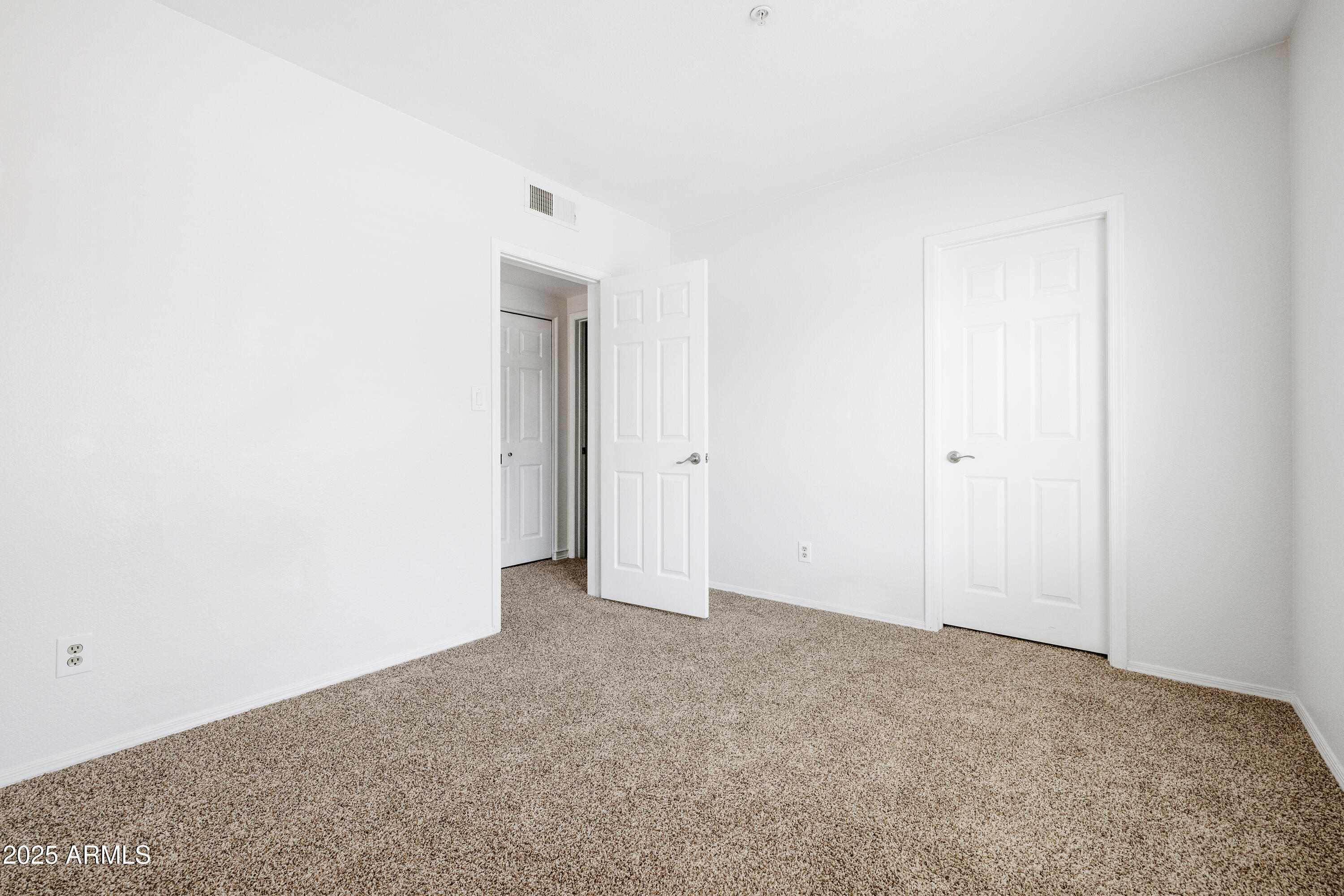 10101 N ARABIAN Trail, 2004