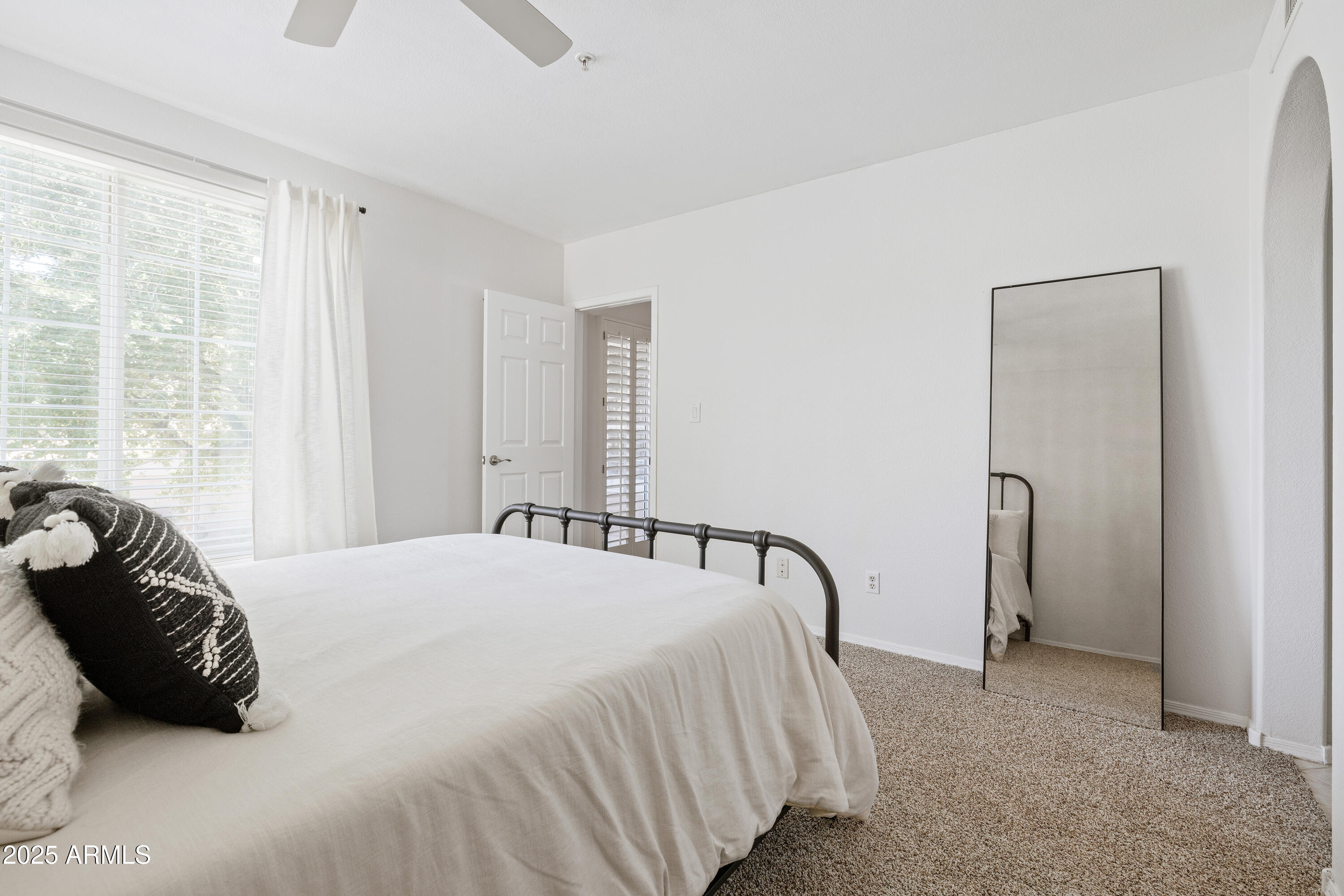 10101 N ARABIAN Trail, 2004