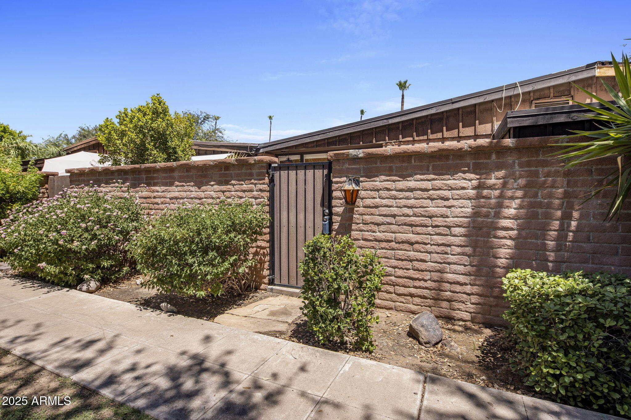 3002 N 32nd Street, 3