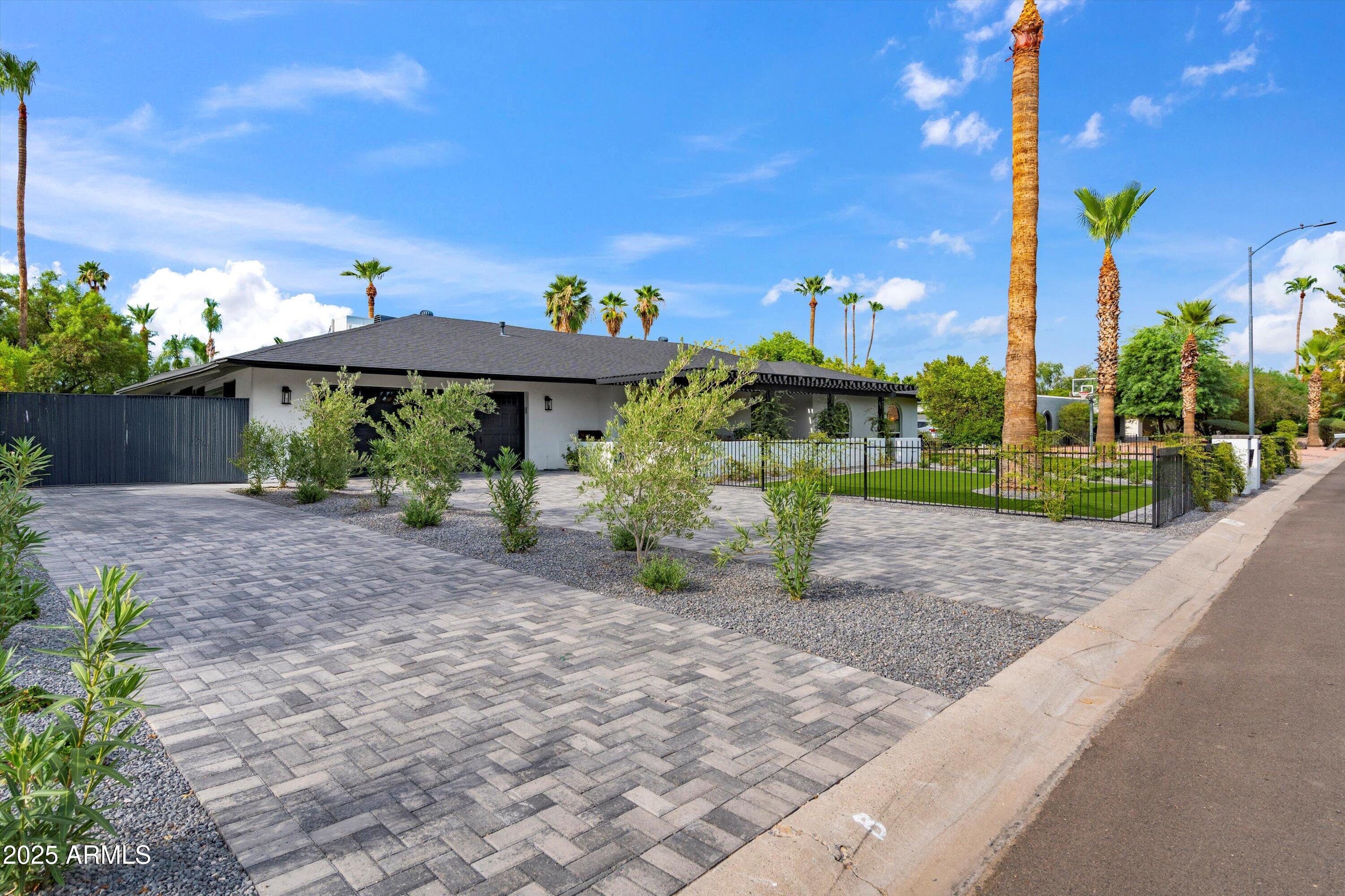 5430 E WINDROSE Drive