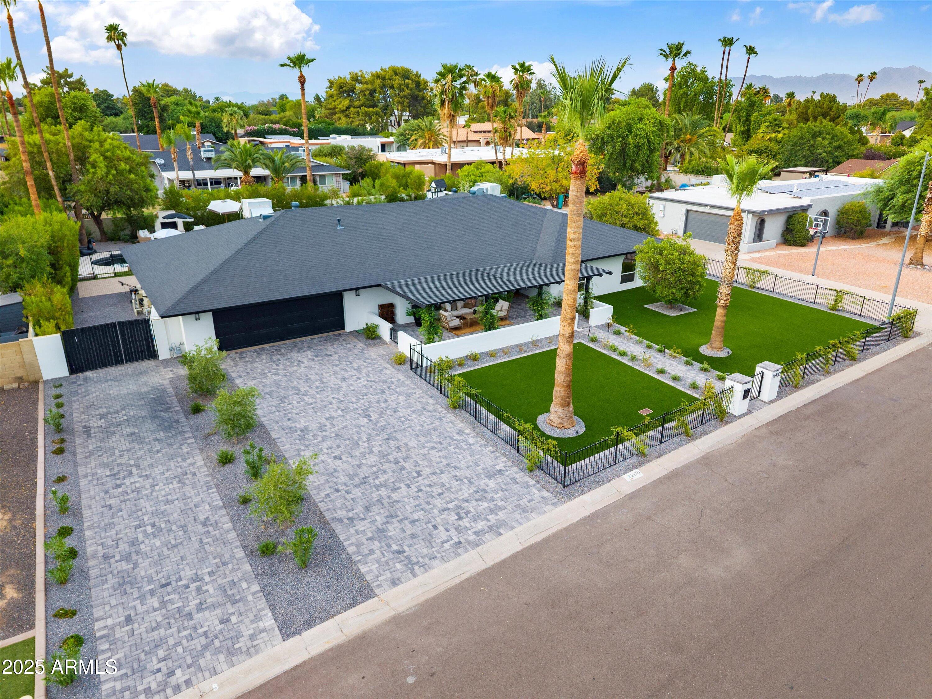 5430 E WINDROSE Drive