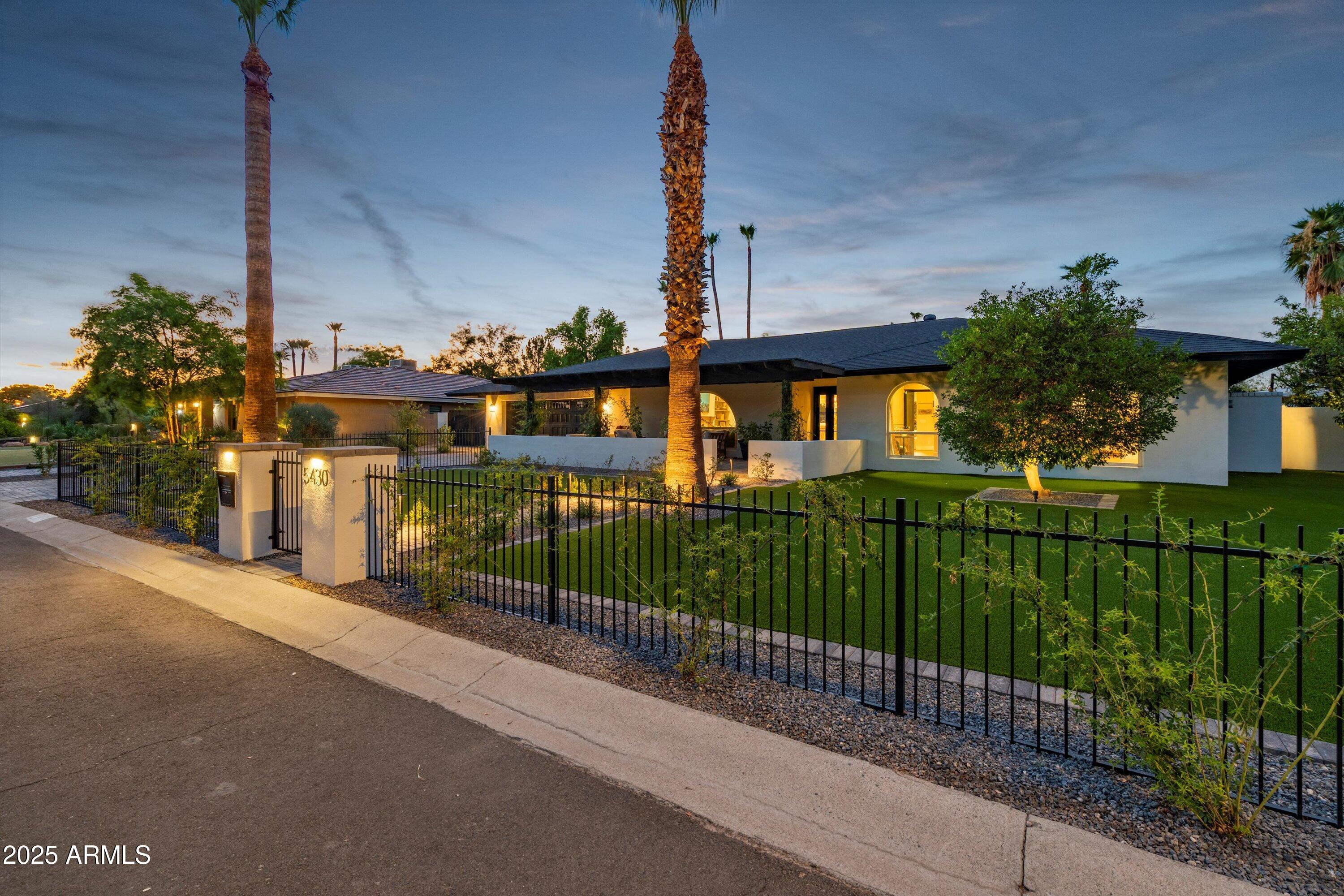 5430 E WINDROSE Drive