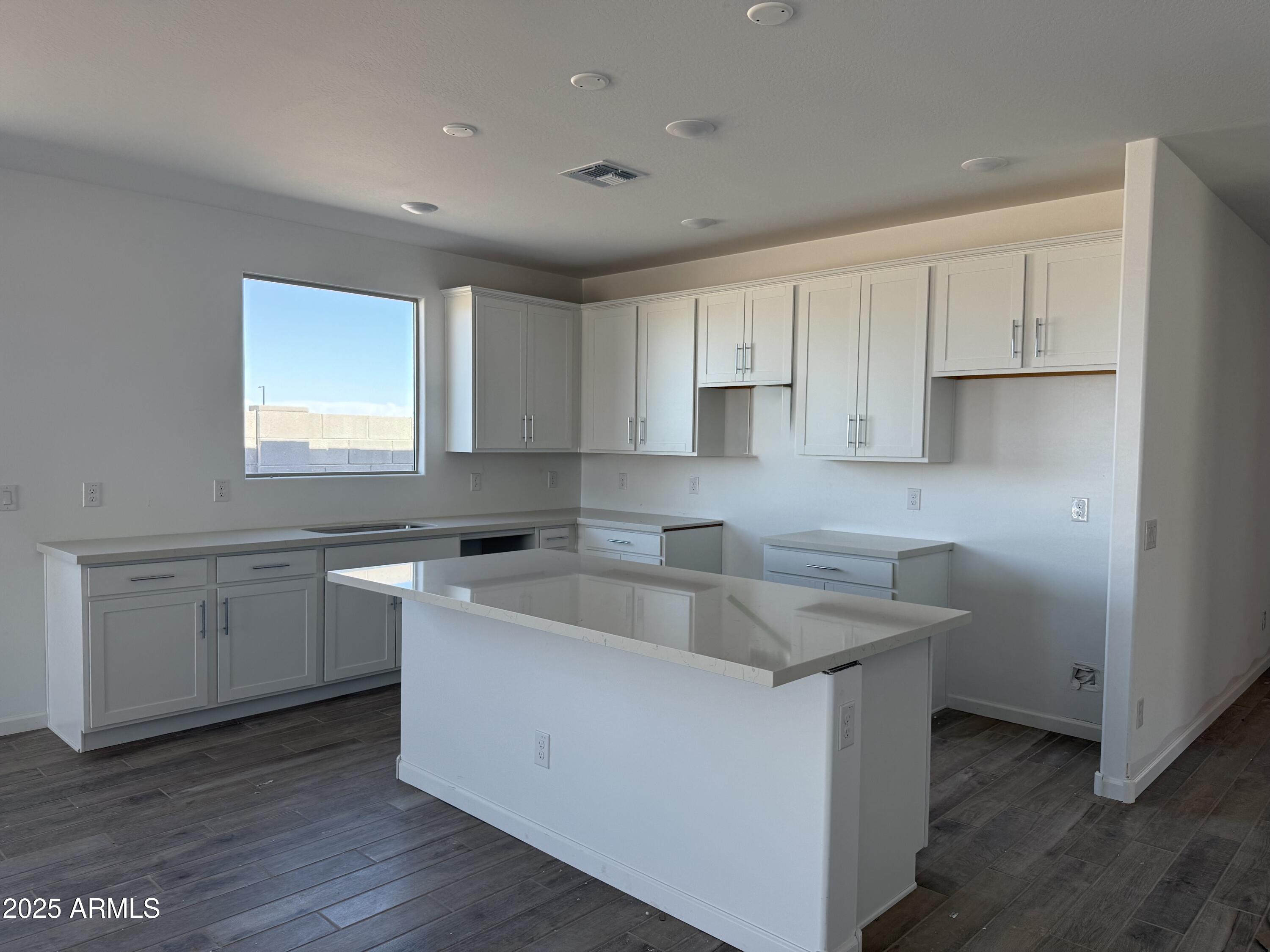 18254 W CAMINO DE ORO