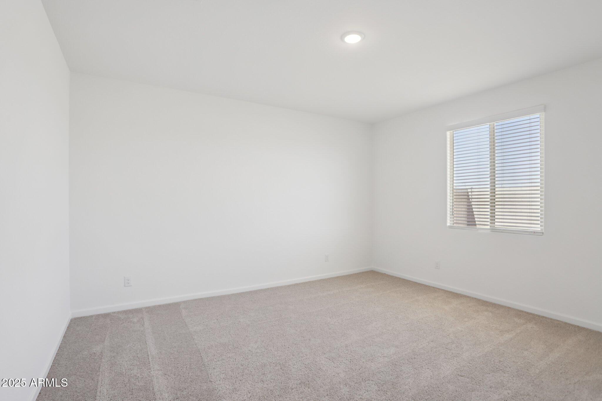 18254 W CAMINO DE ORO