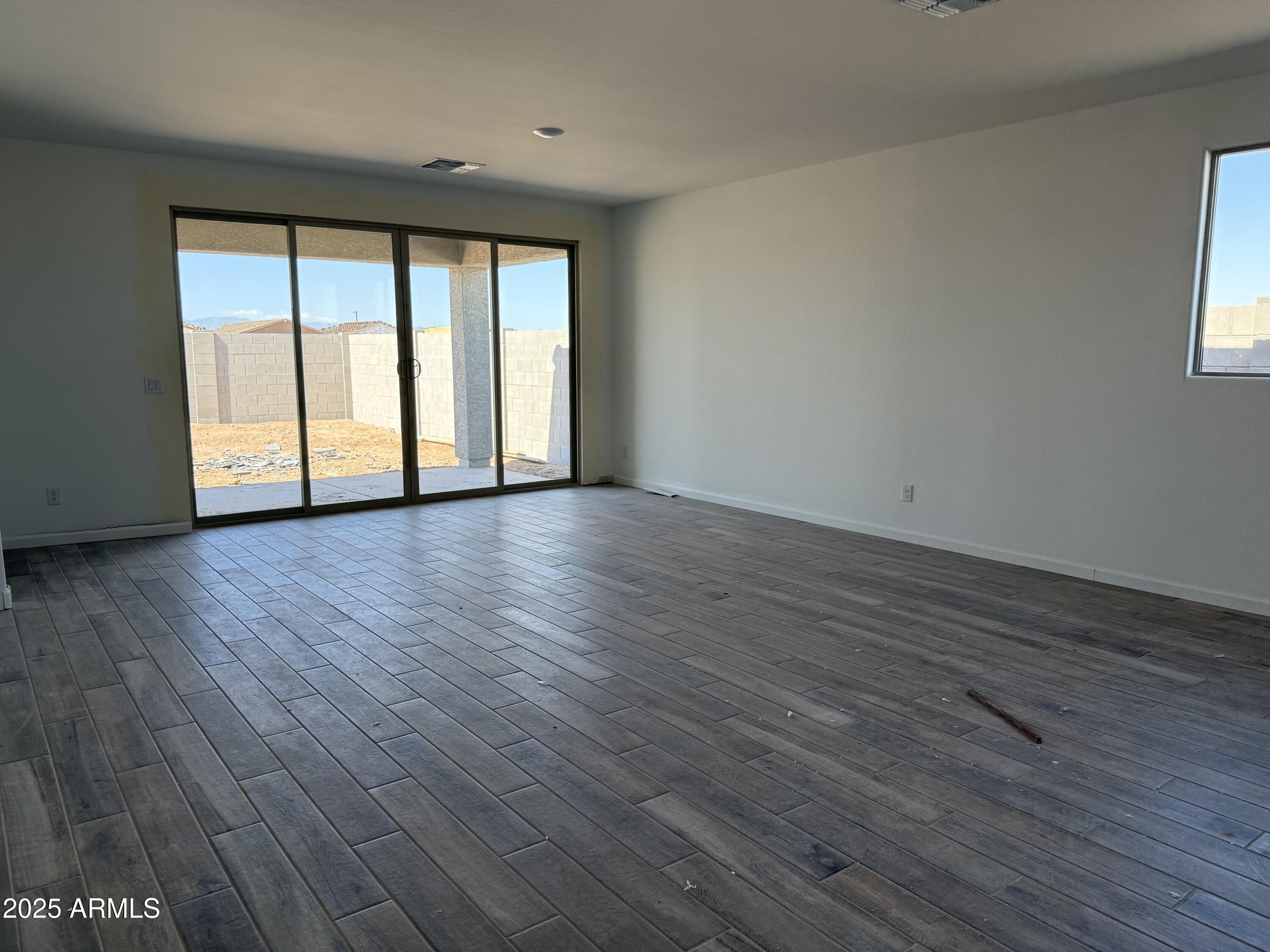 18254 W CAMINO DE ORO