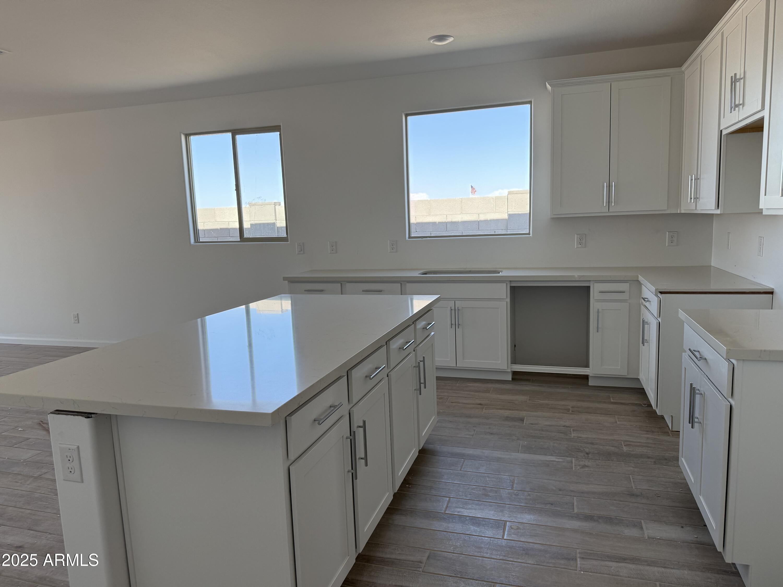 18254 W CAMINO DE ORO