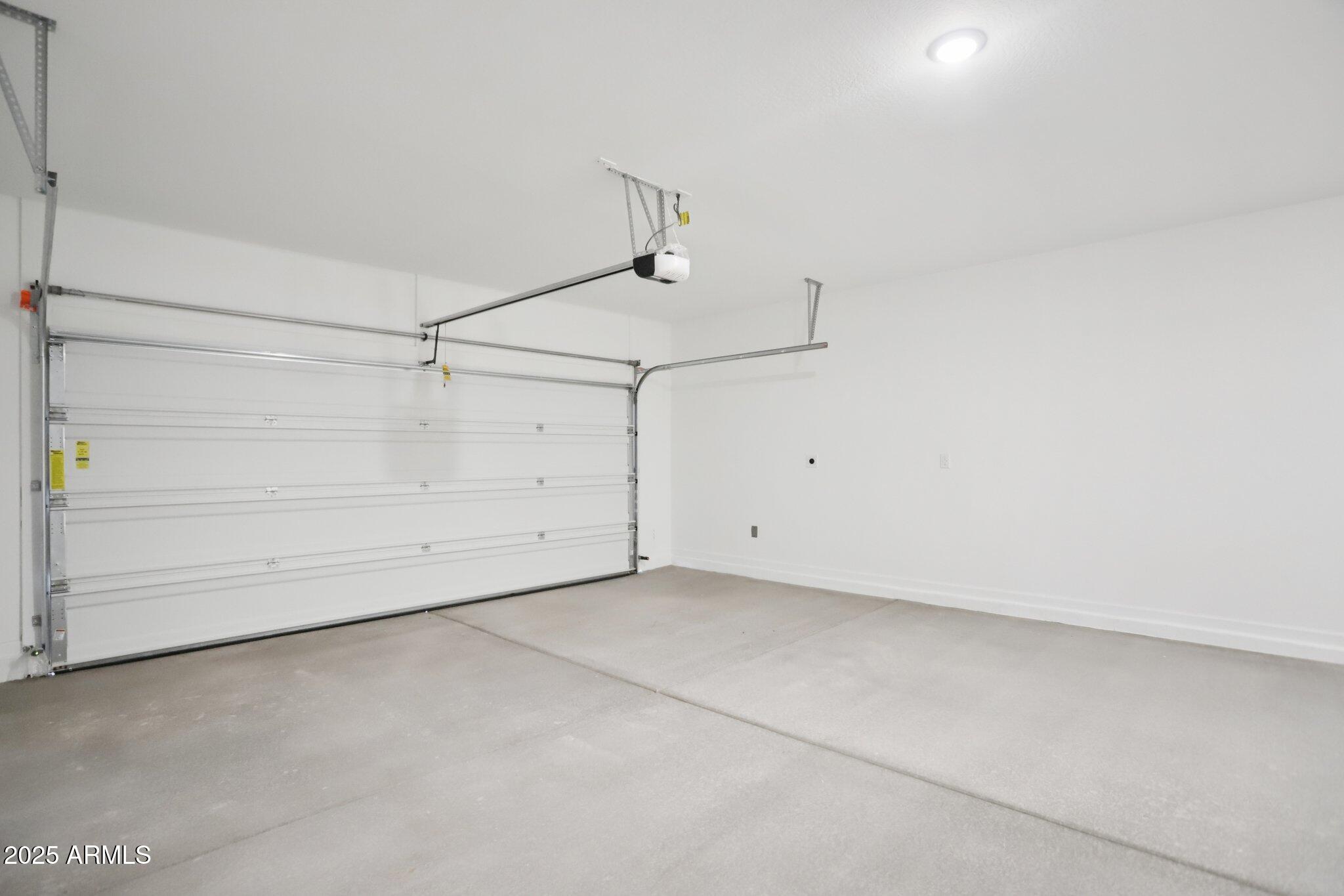 18254 W CAMINO DE ORO