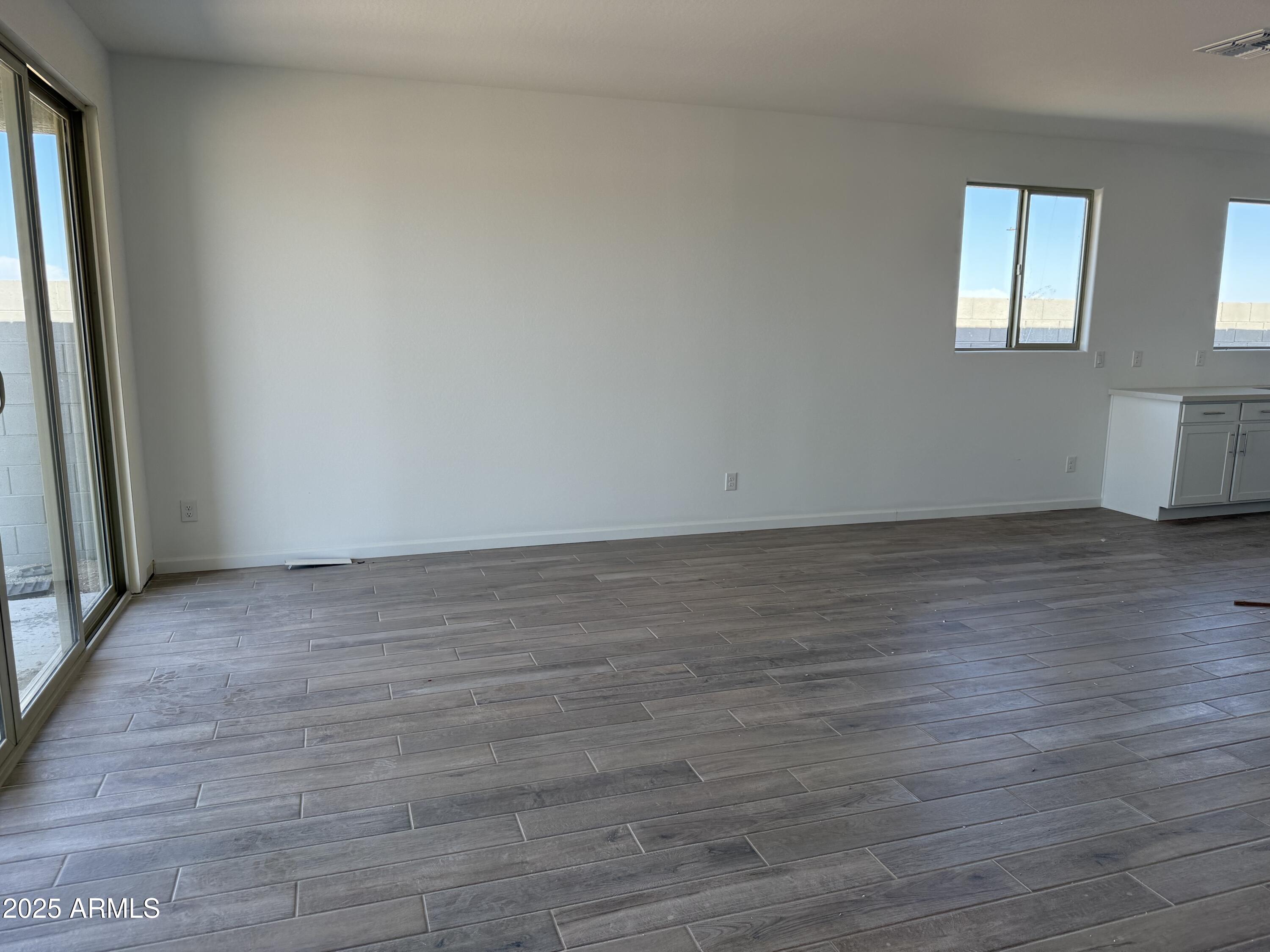 18254 W CAMINO DE ORO