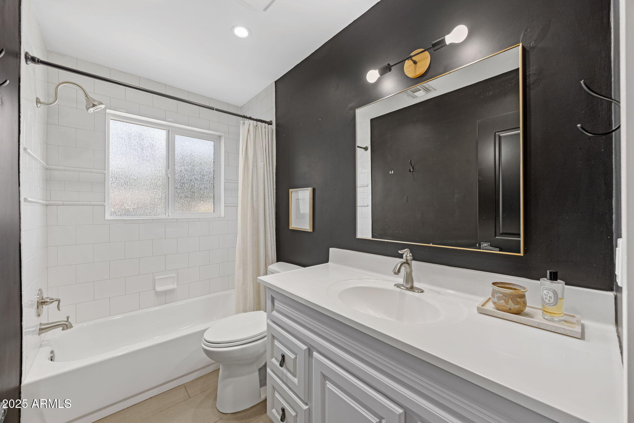 4524 N 35TH Place