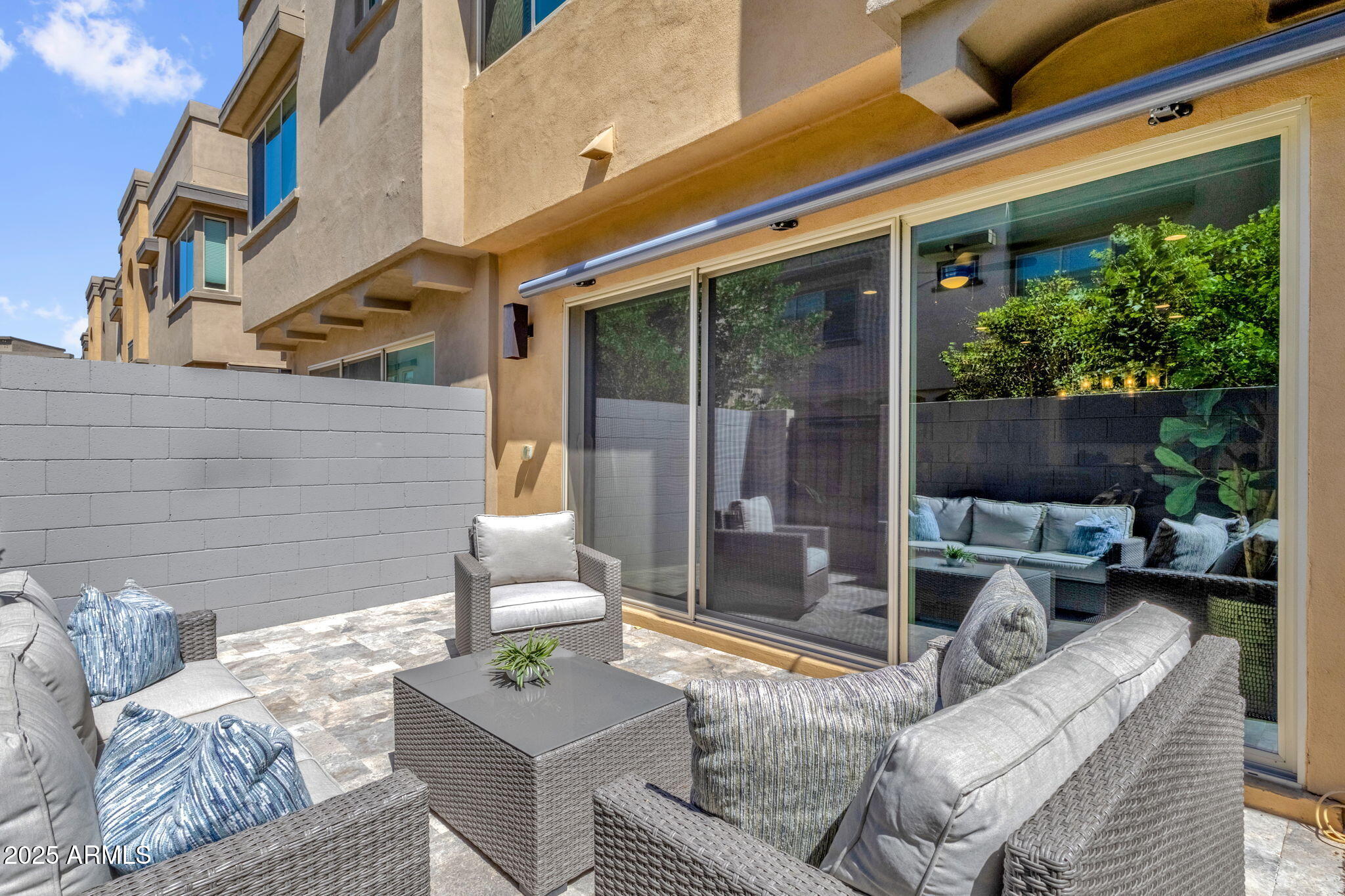7449 E VIA DE LUNA Drive