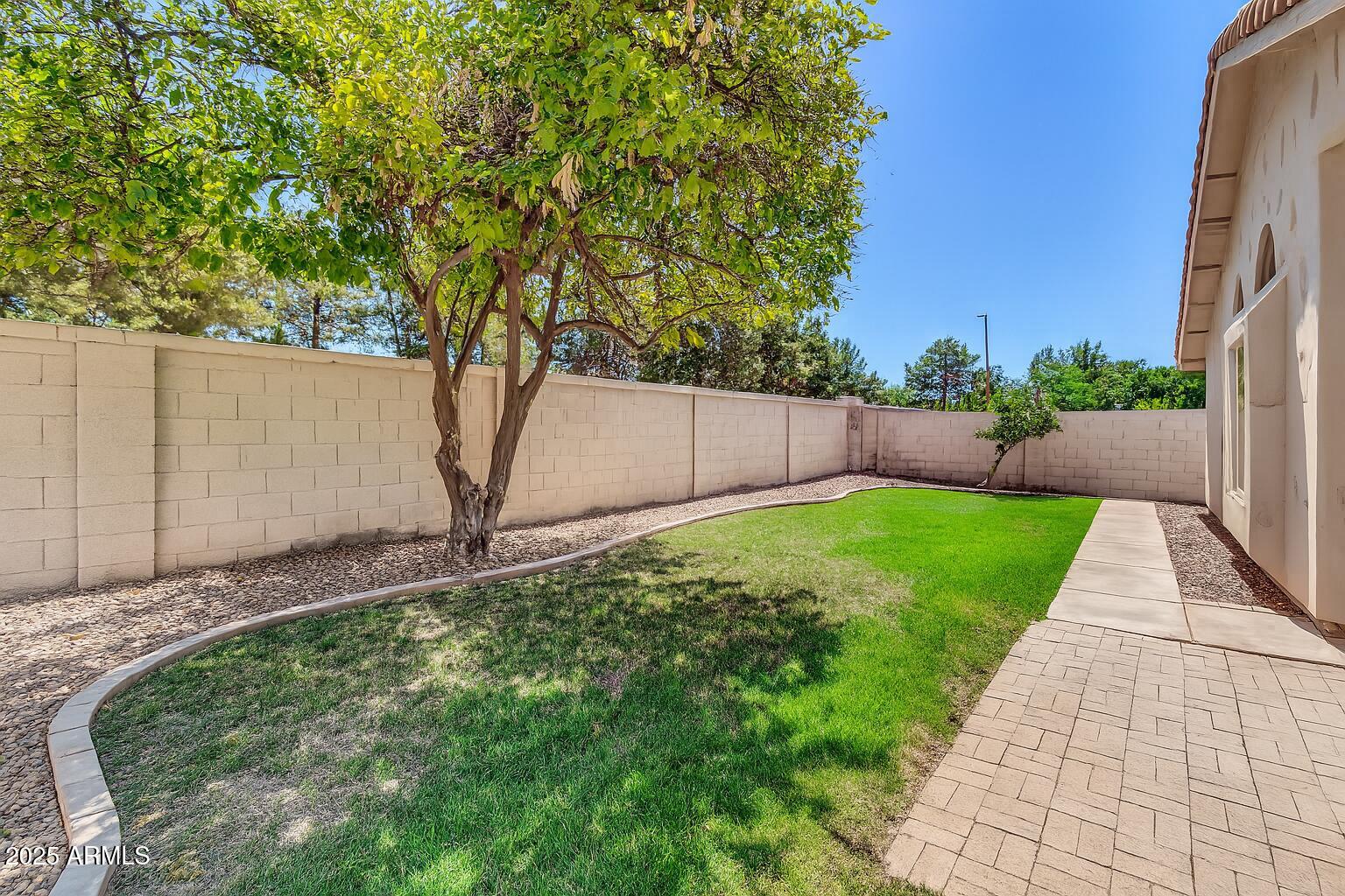 1511 W WILDHORSE Court