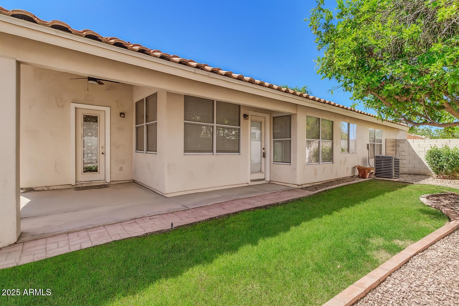 1511 W WILDHORSE Court