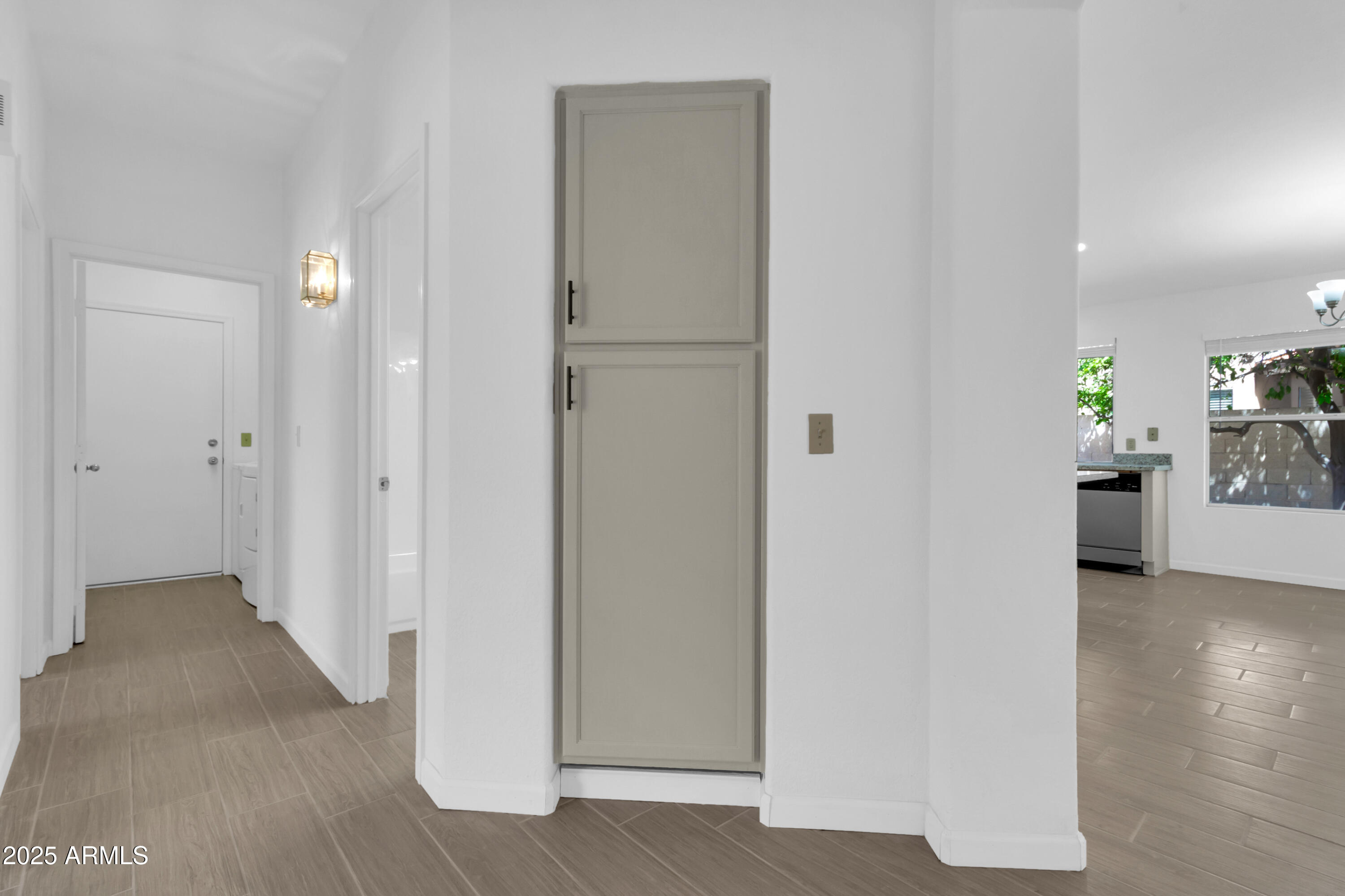 1511 W WILDHORSE Court