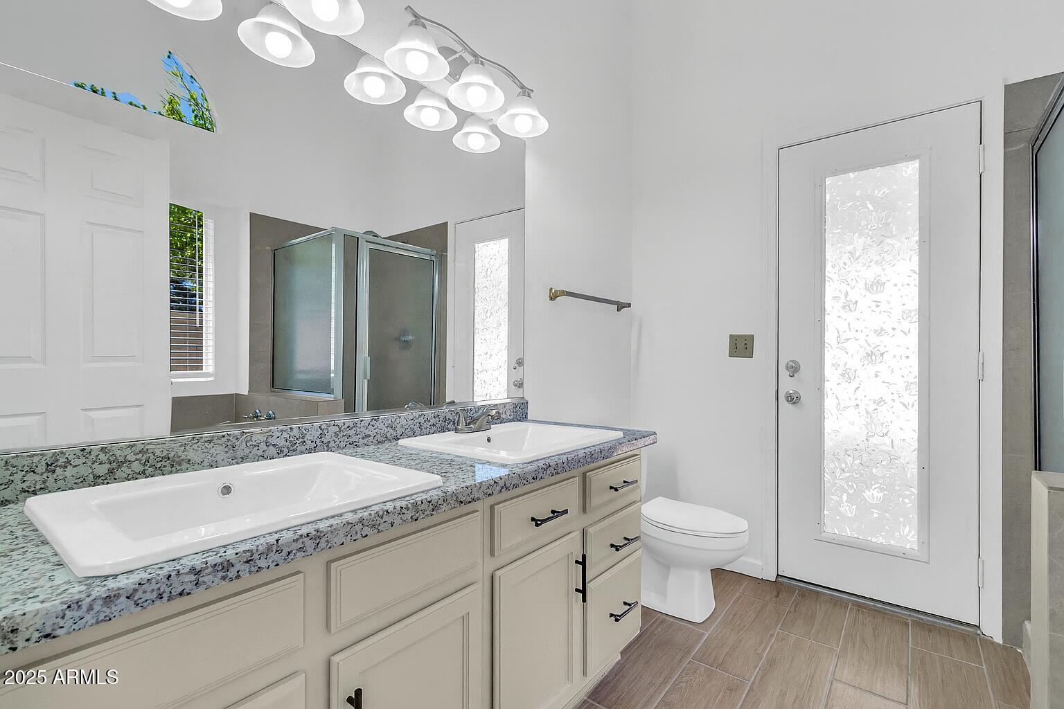 1511 W WILDHORSE Court