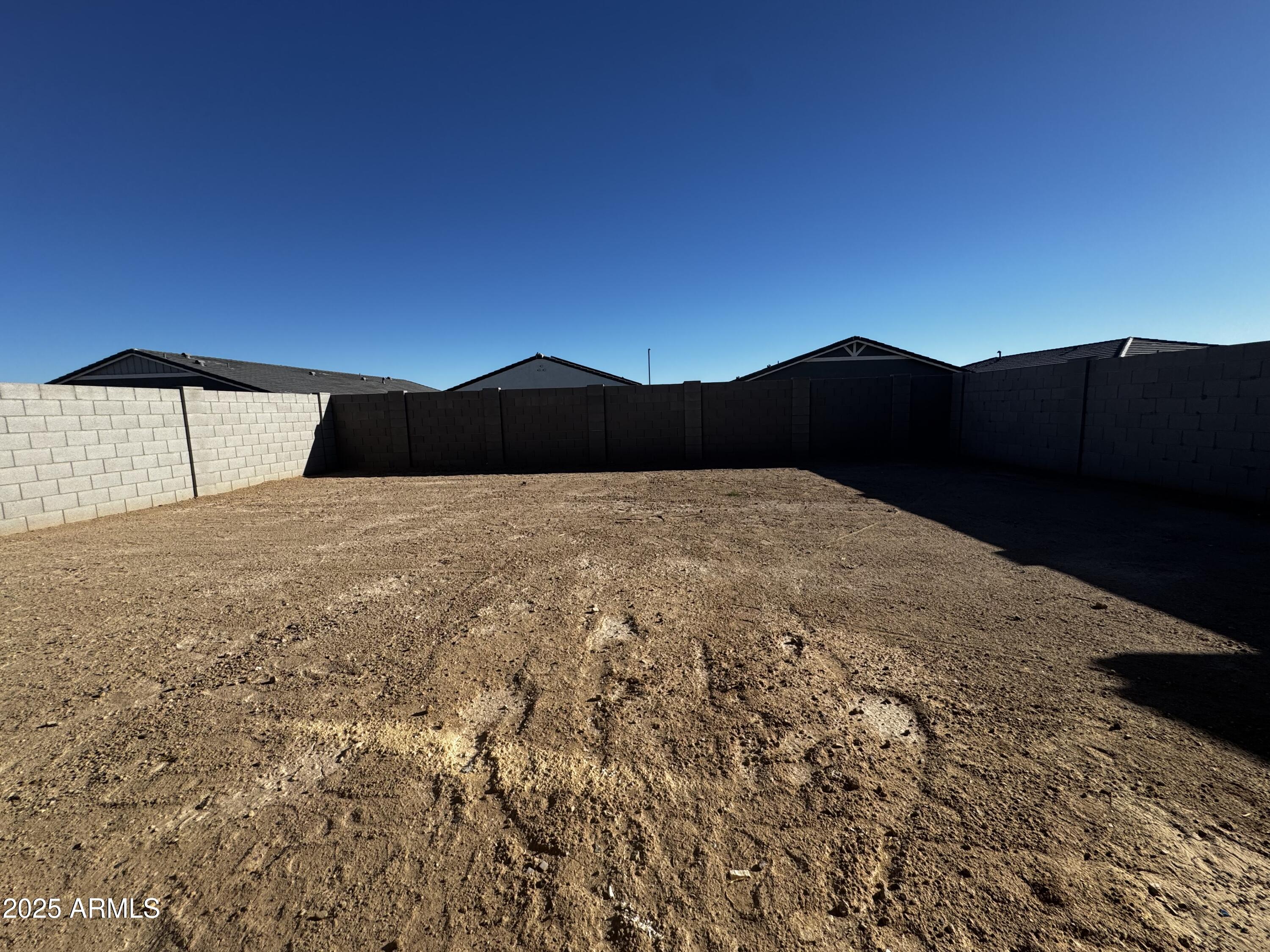 24153 W BOWKER Street