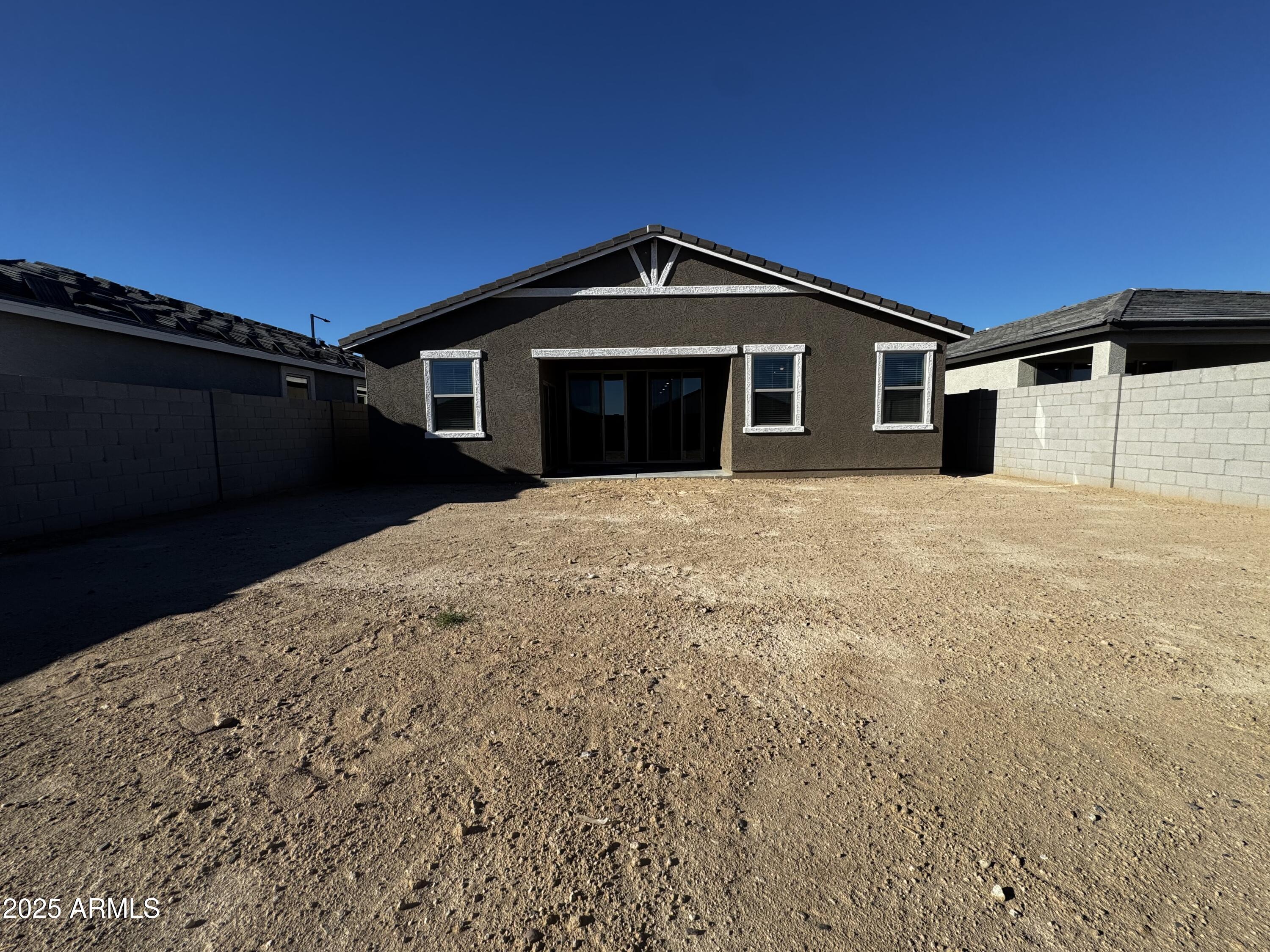 24153 W BOWKER Street