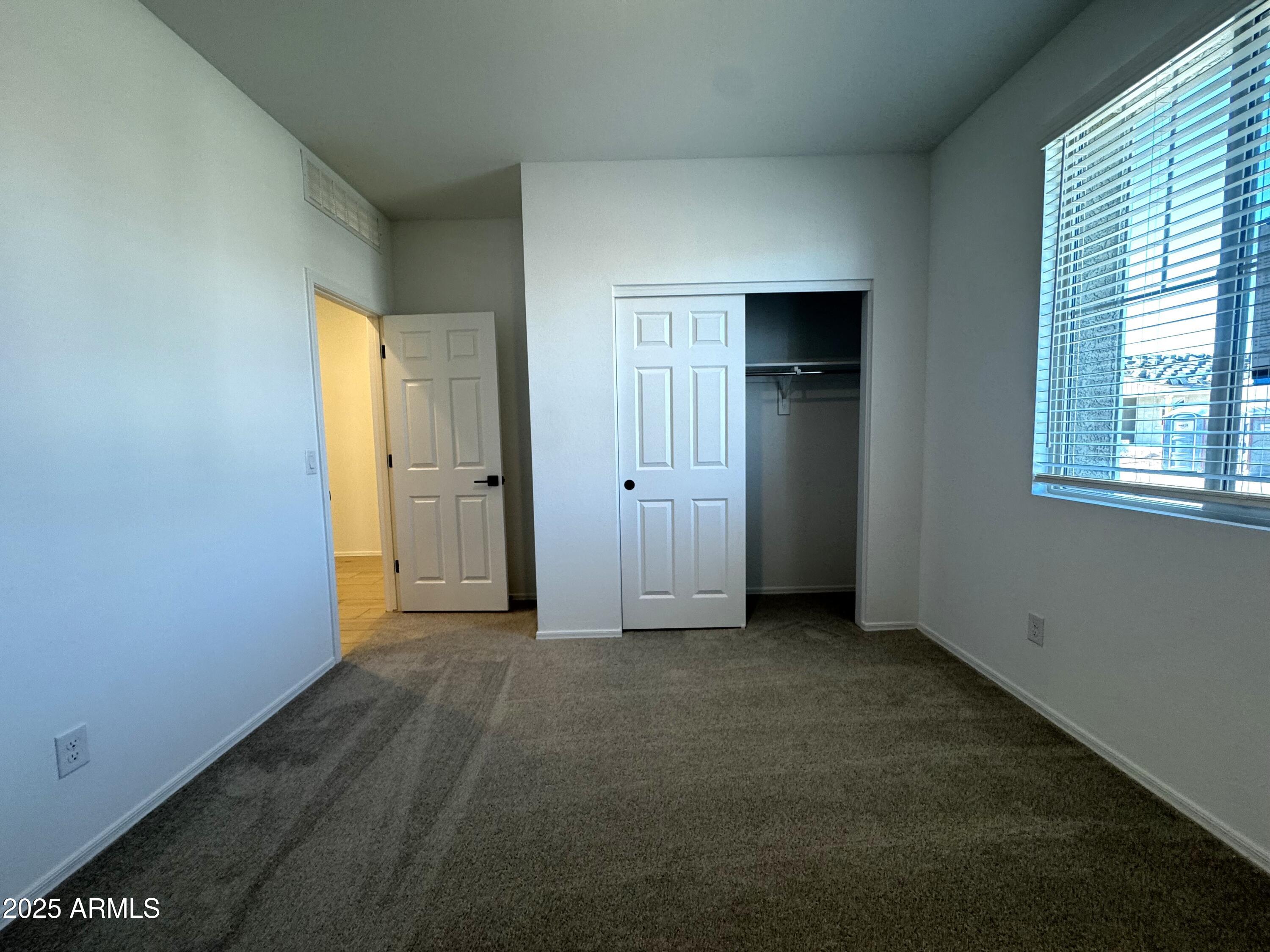 24153 W BOWKER Street