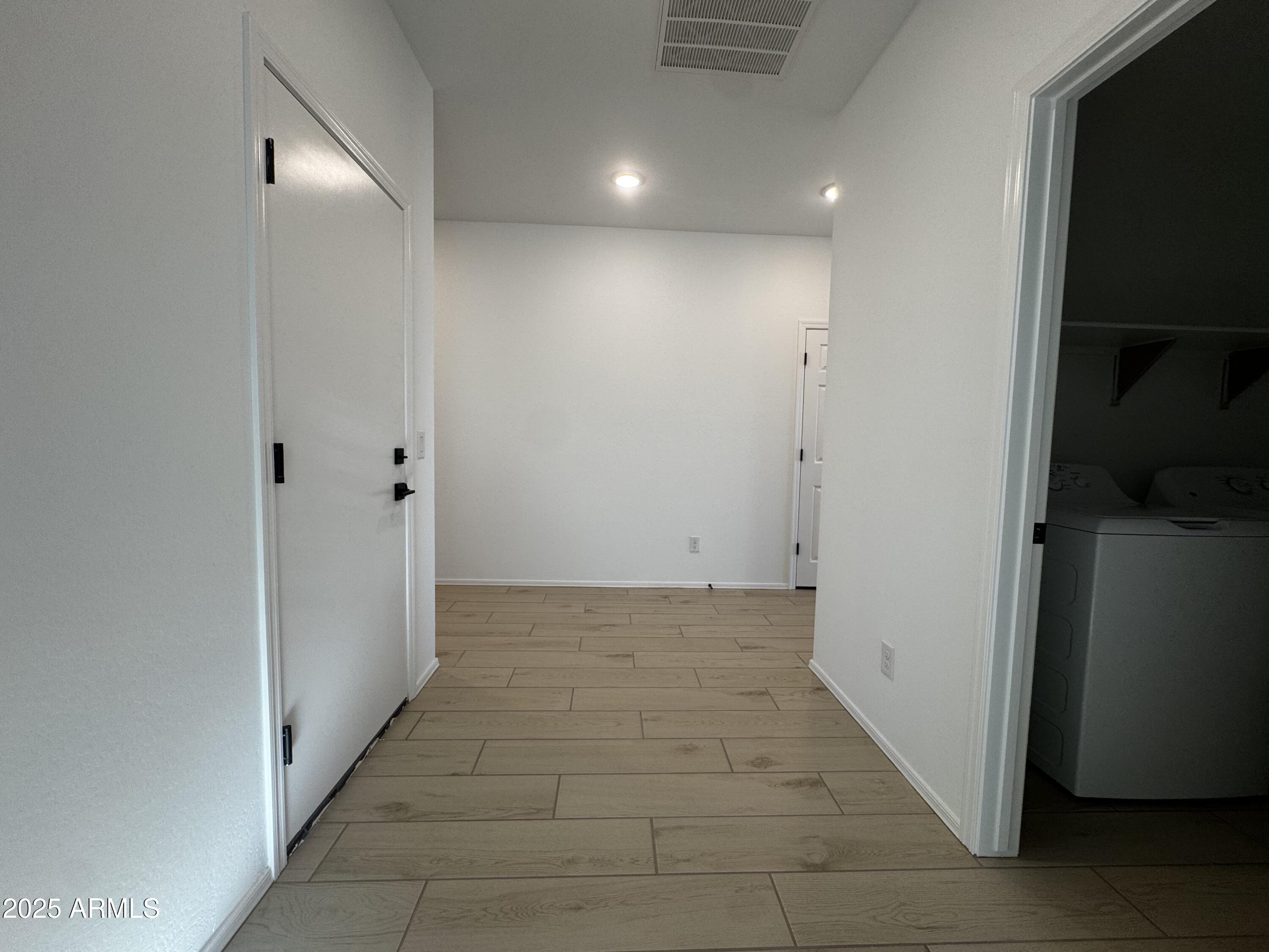 24153 W BOWKER Street