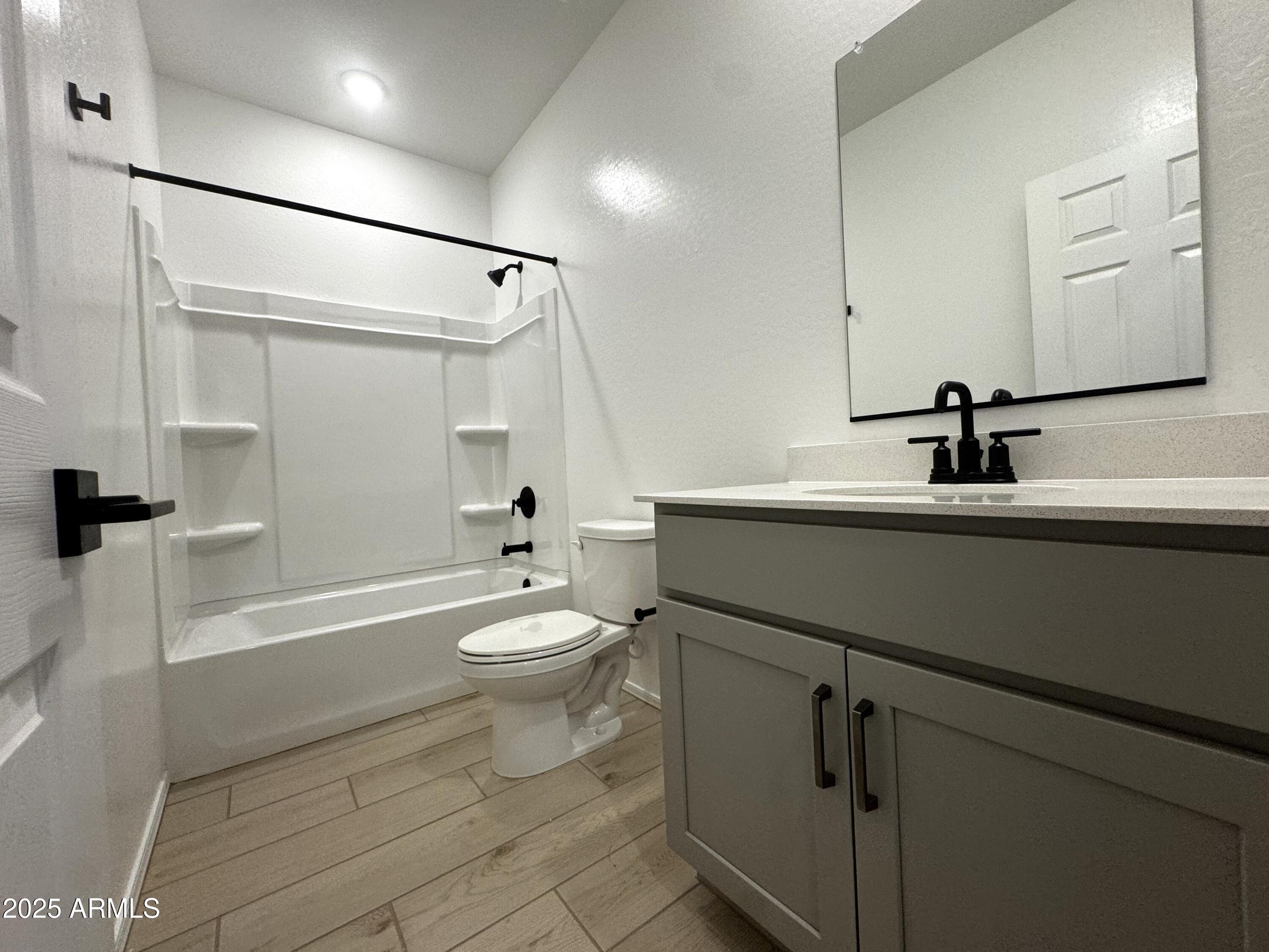 24153 W BOWKER Street