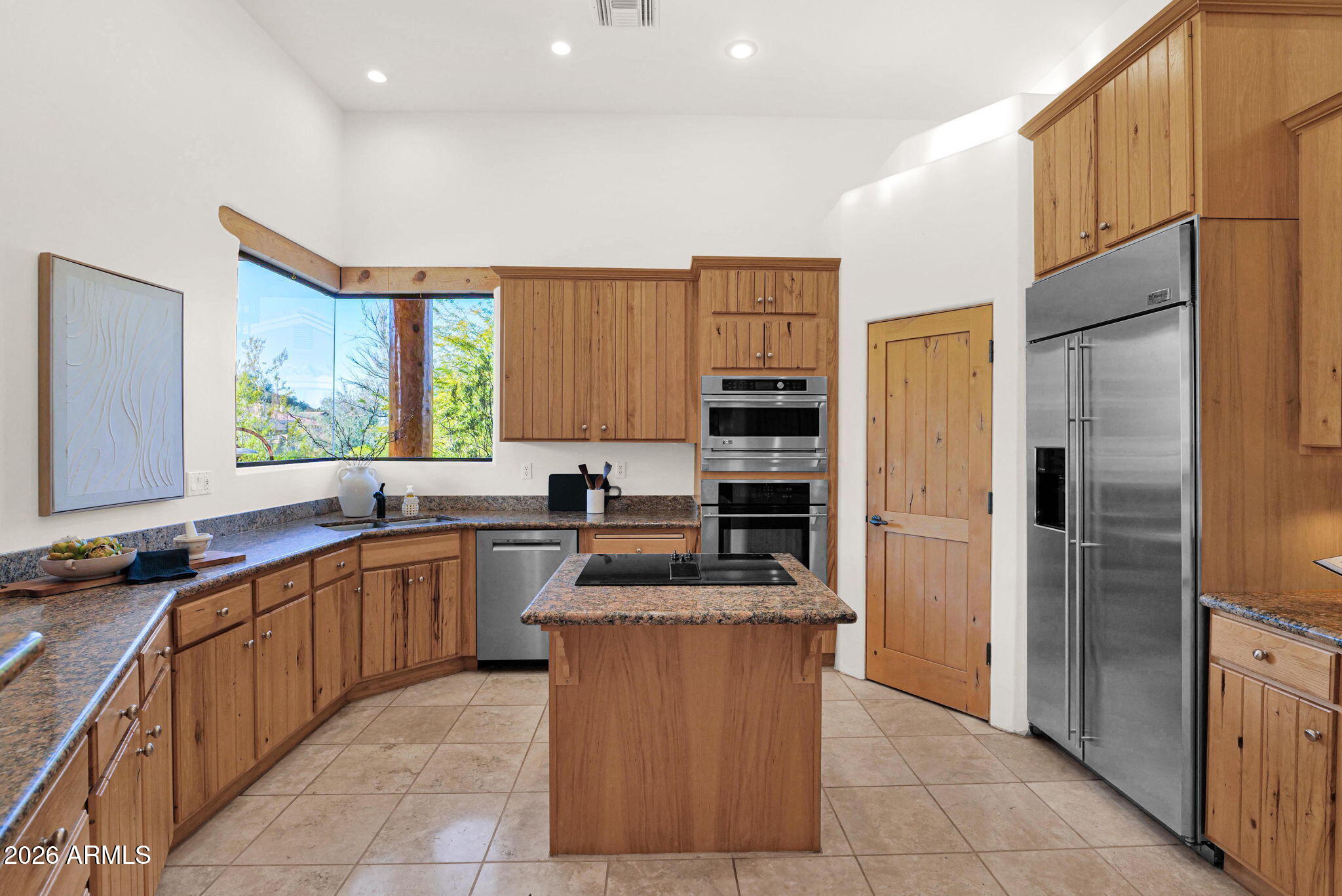 7130 E SADDLEBACK Street, 5