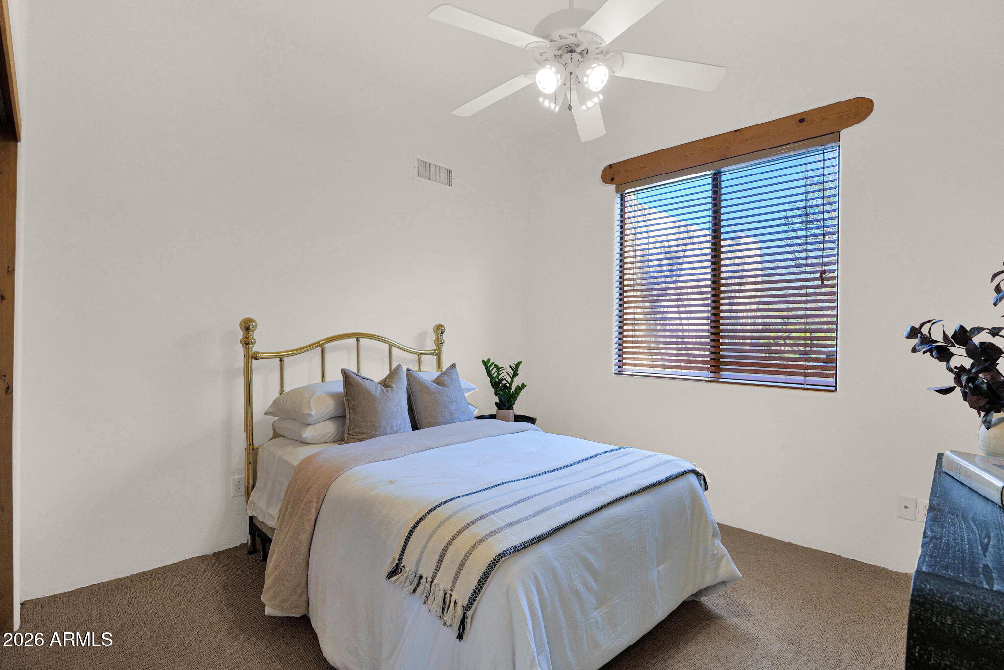 7130 E SADDLEBACK Street, 5