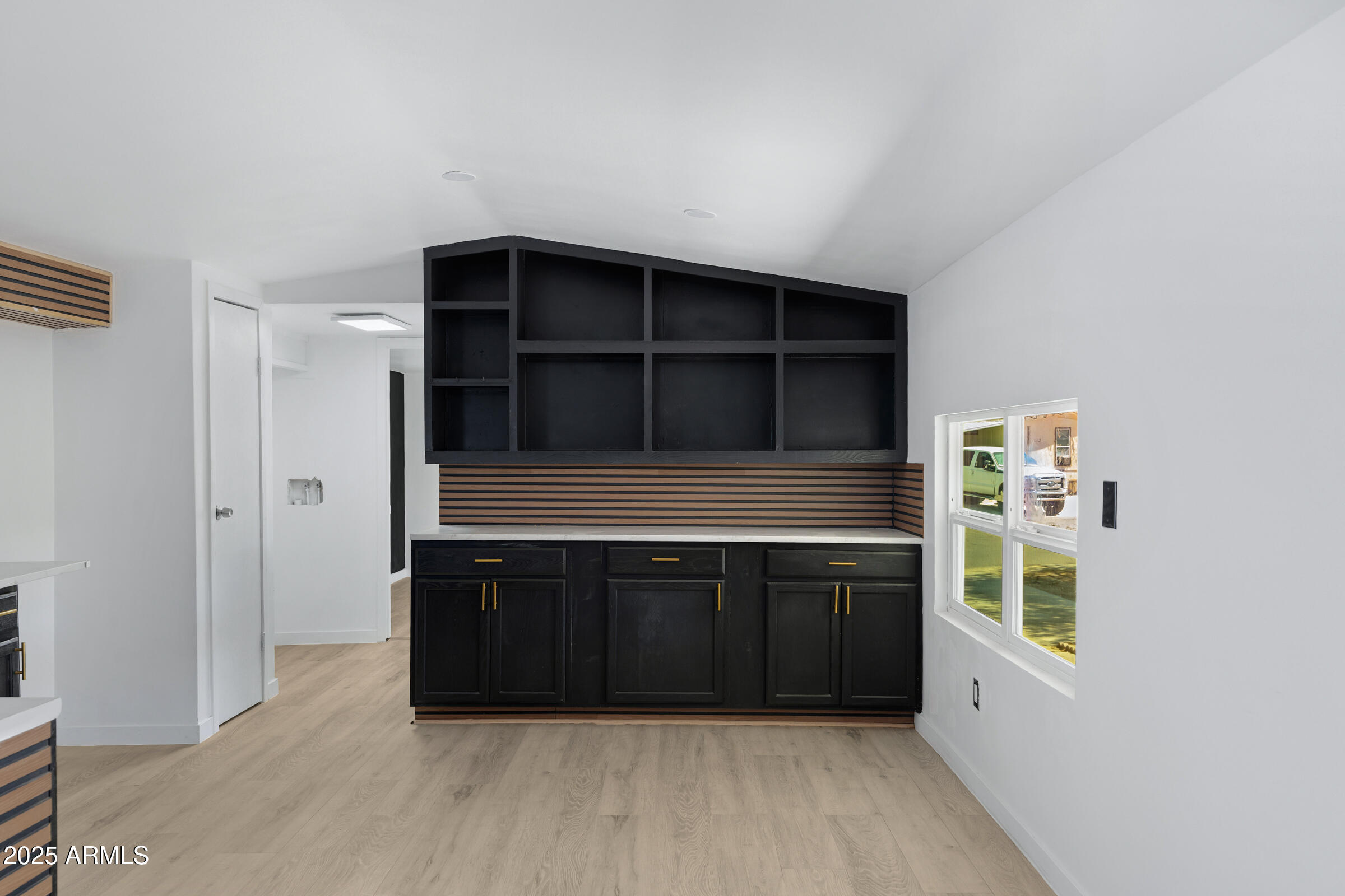 1650 S Arizona Avenue, 173