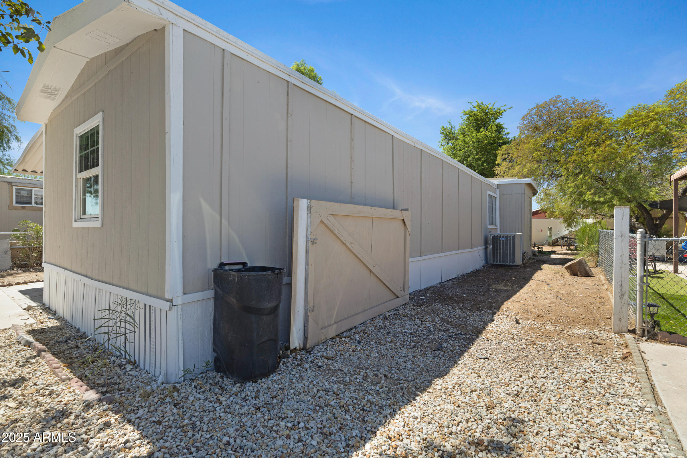 1650 S Arizona Avenue, 173