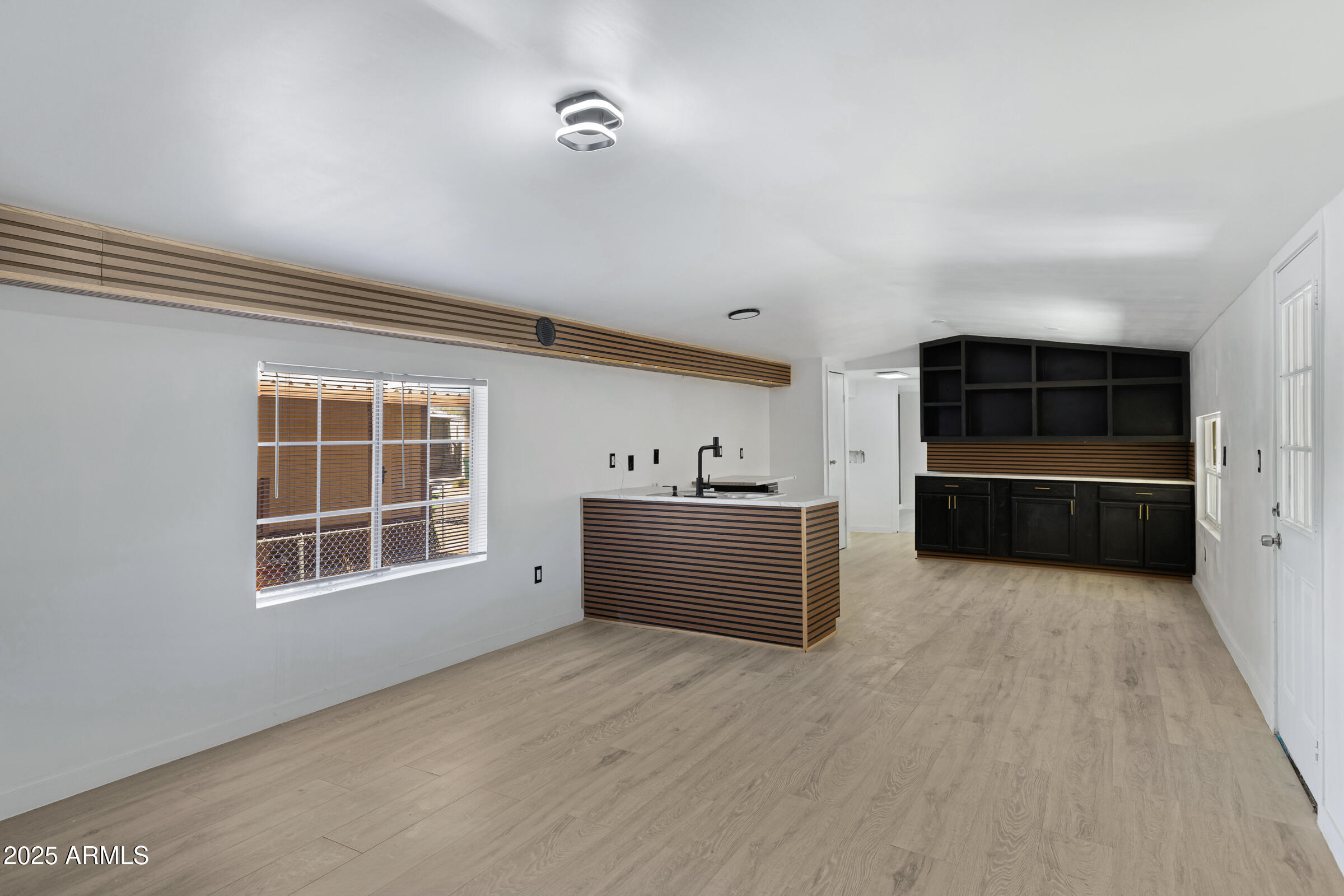 1650 S Arizona Avenue, 173