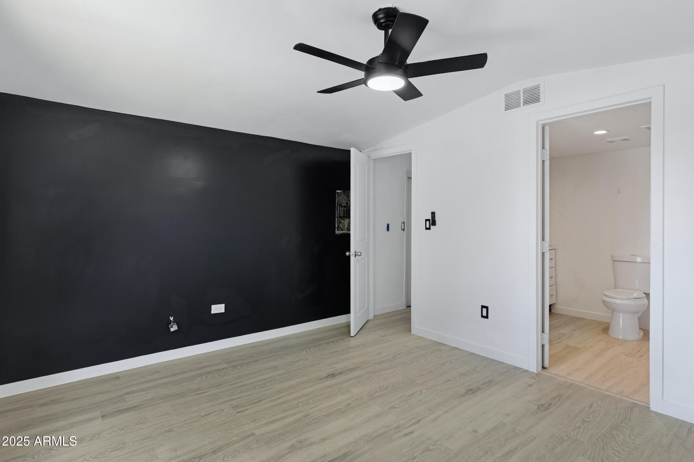 1650 S Arizona Avenue, 173