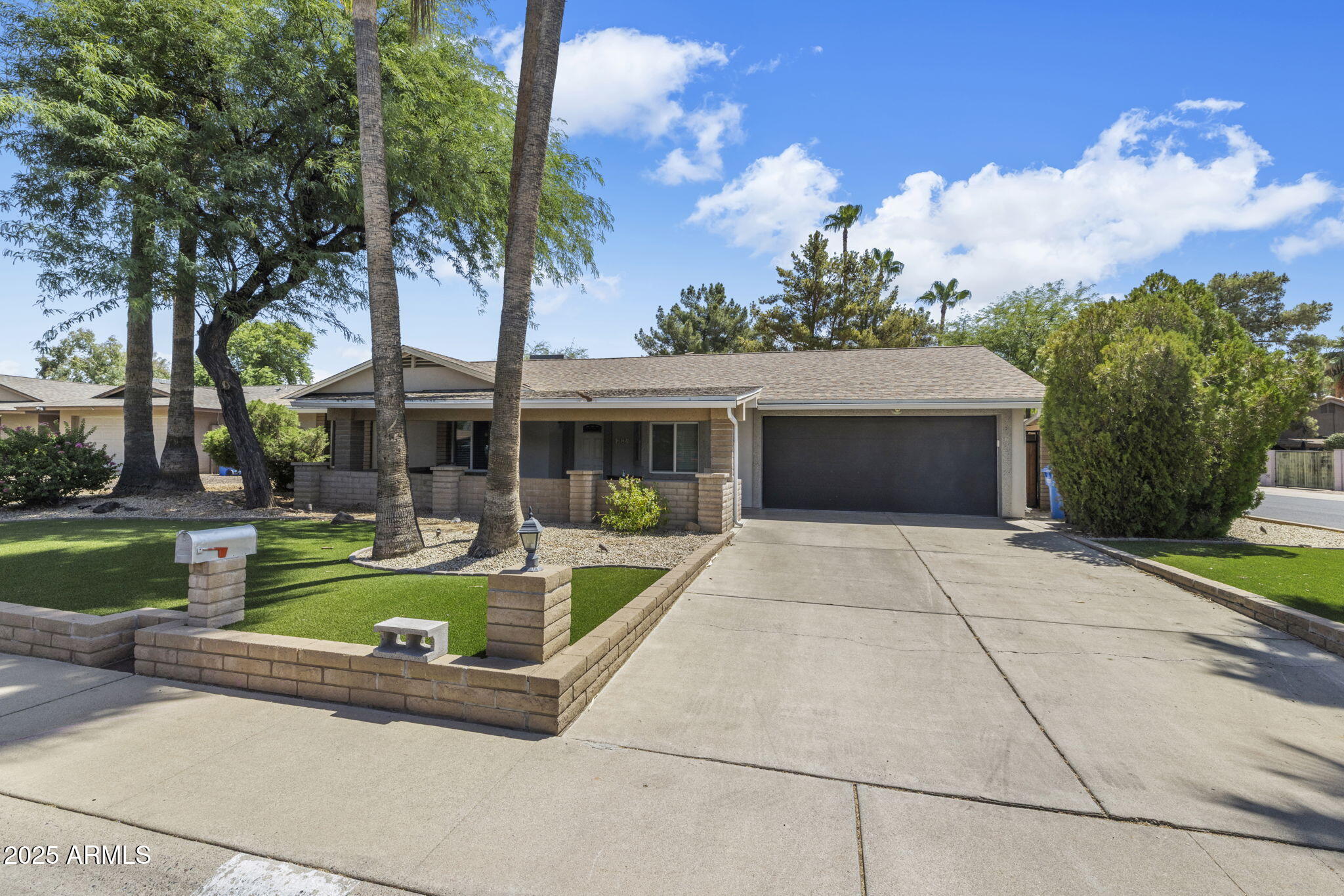 15841 N 49TH Place