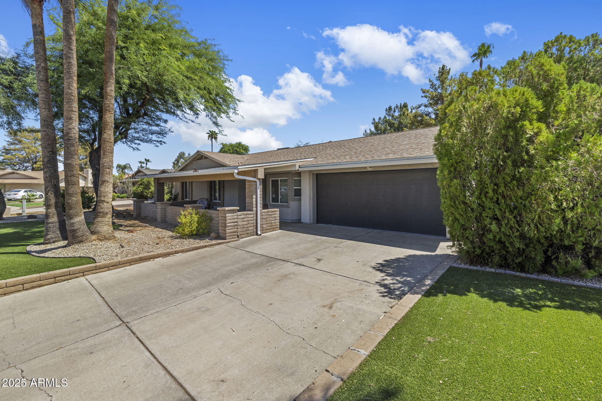 15841 N 49TH Place