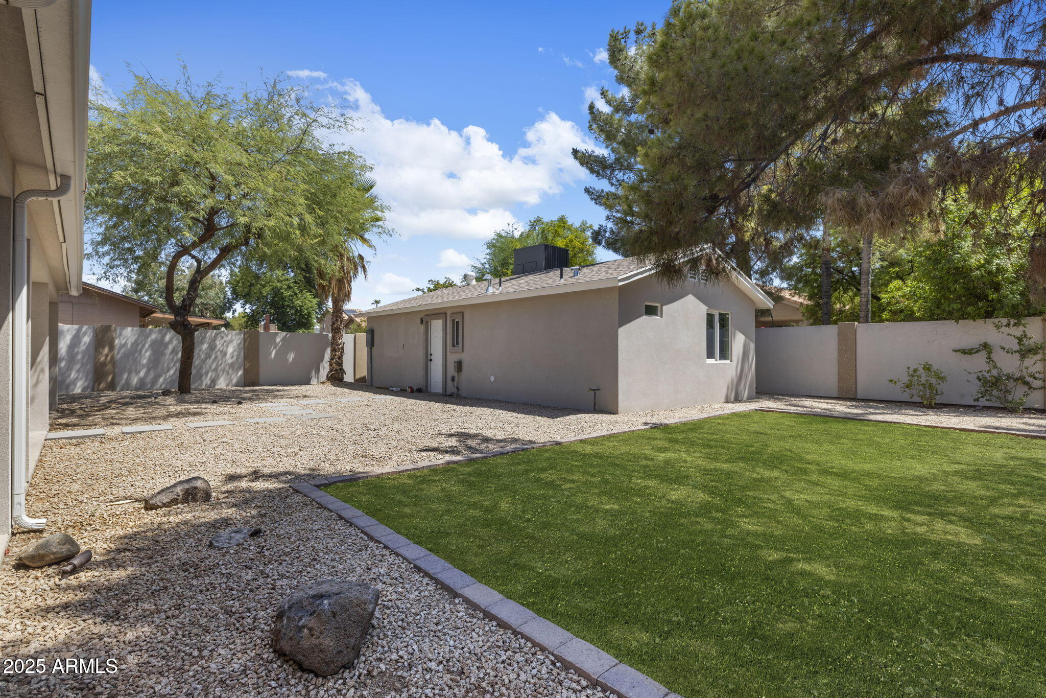 15841 N 49TH Place