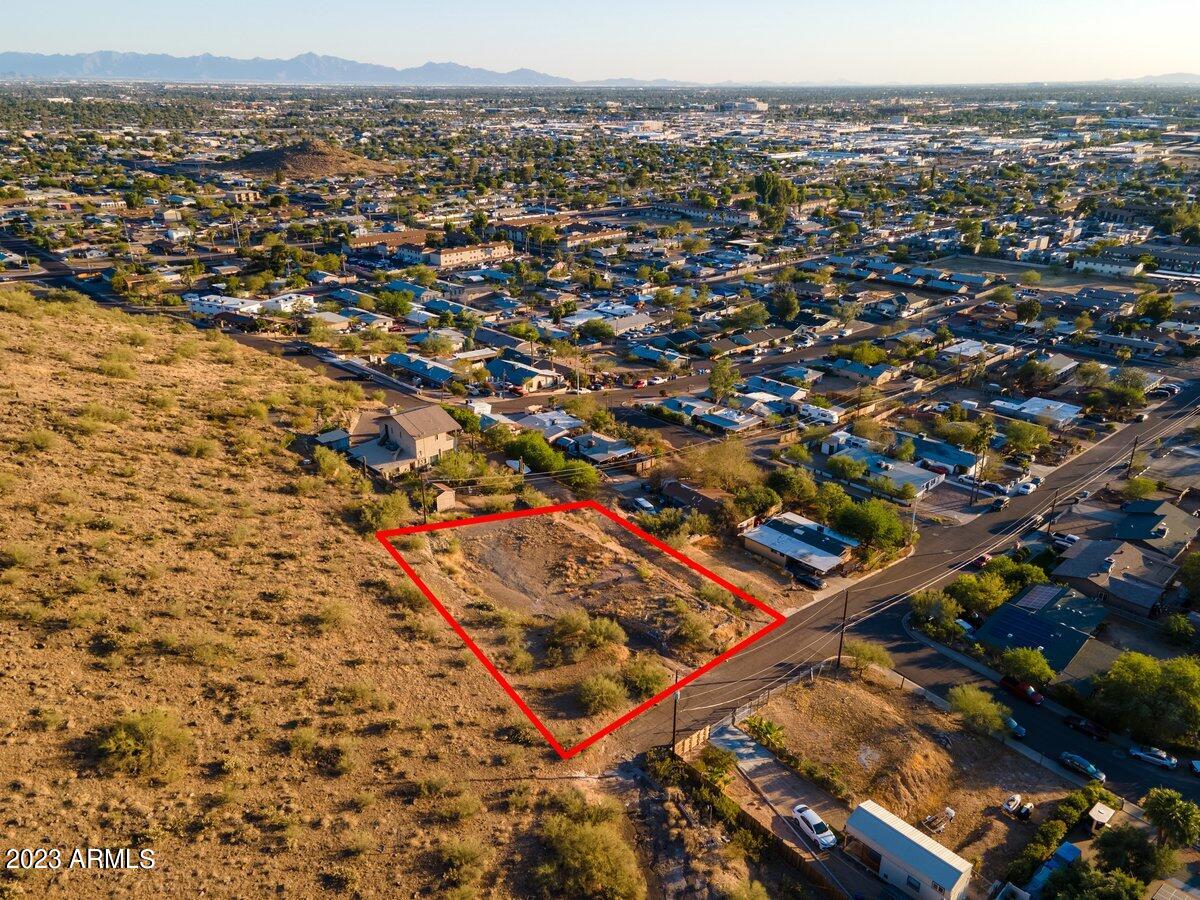 1265 W DESERT COVE Avenue, -