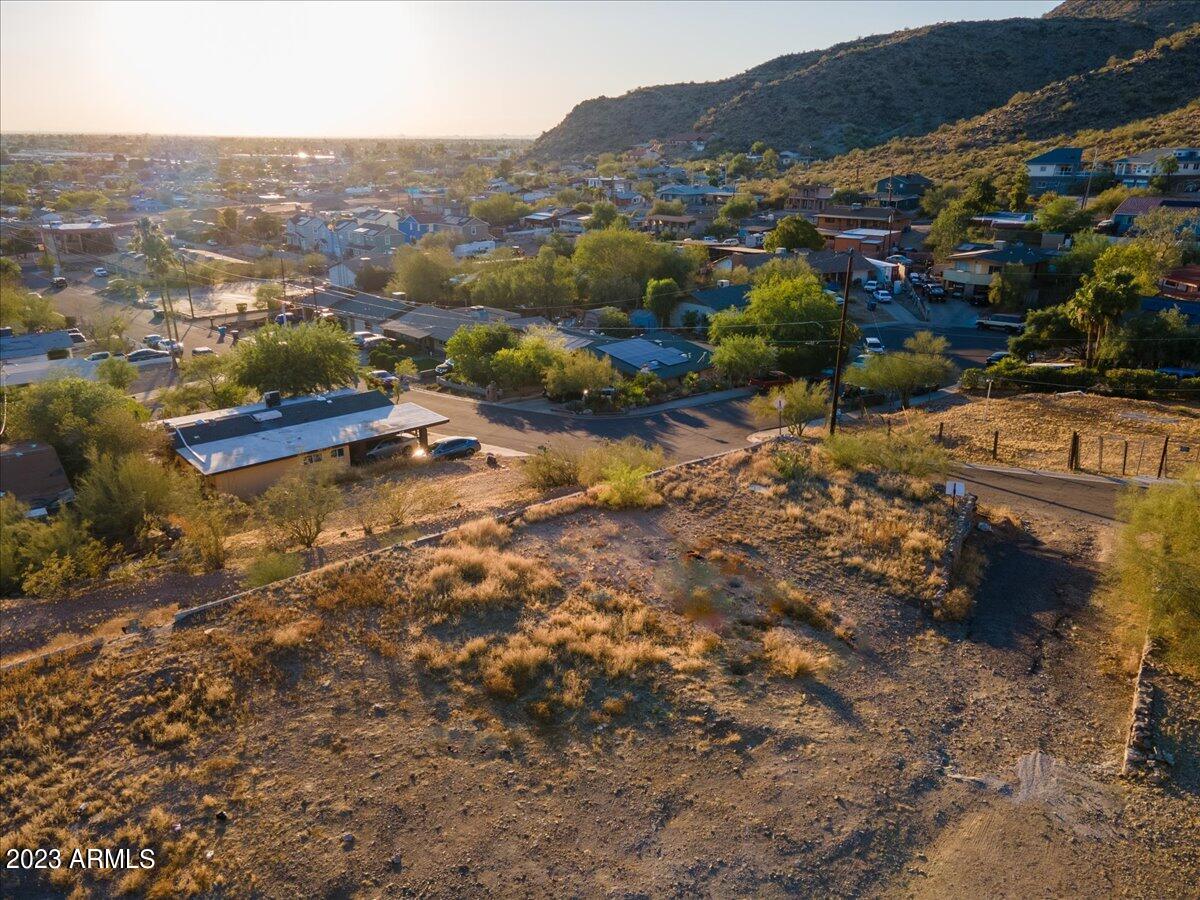 1265 W DESERT COVE Avenue, -