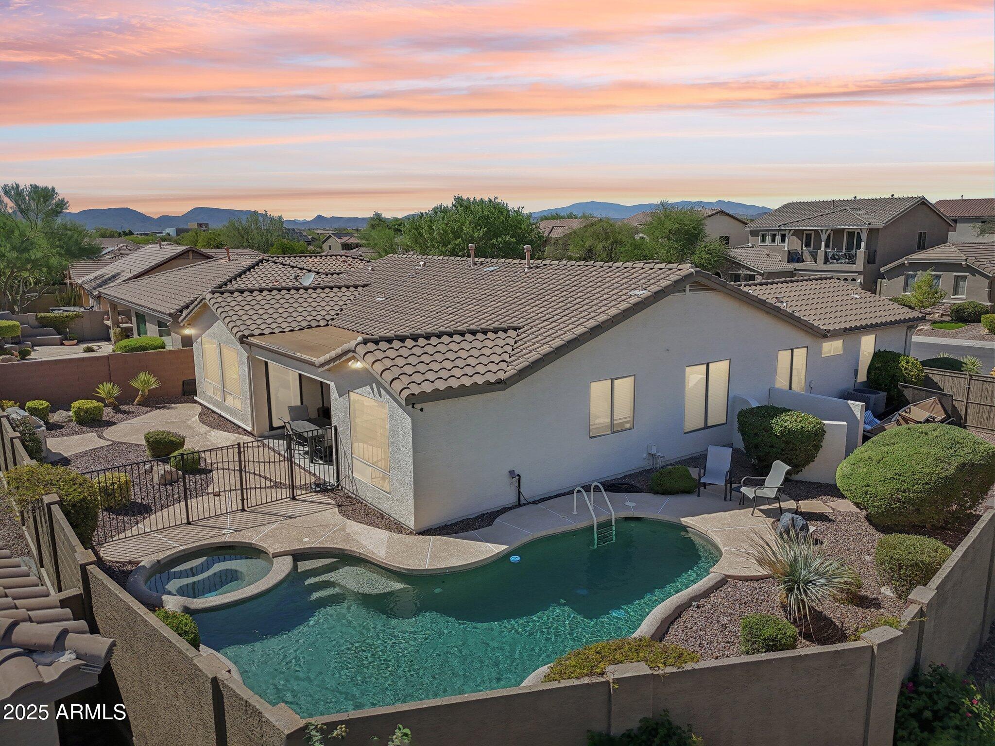 3409 W Warren Drive