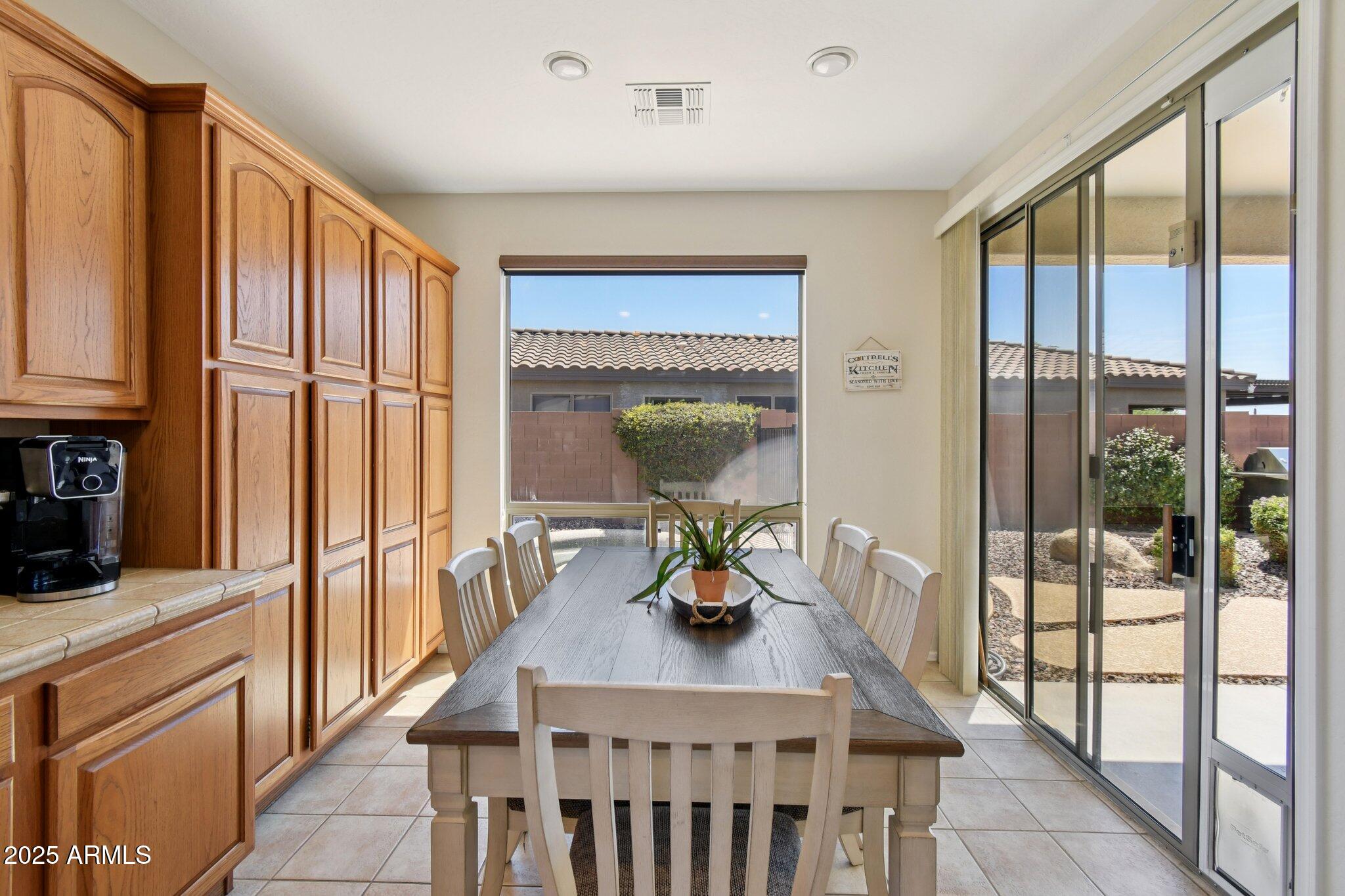 3409 W Warren Drive