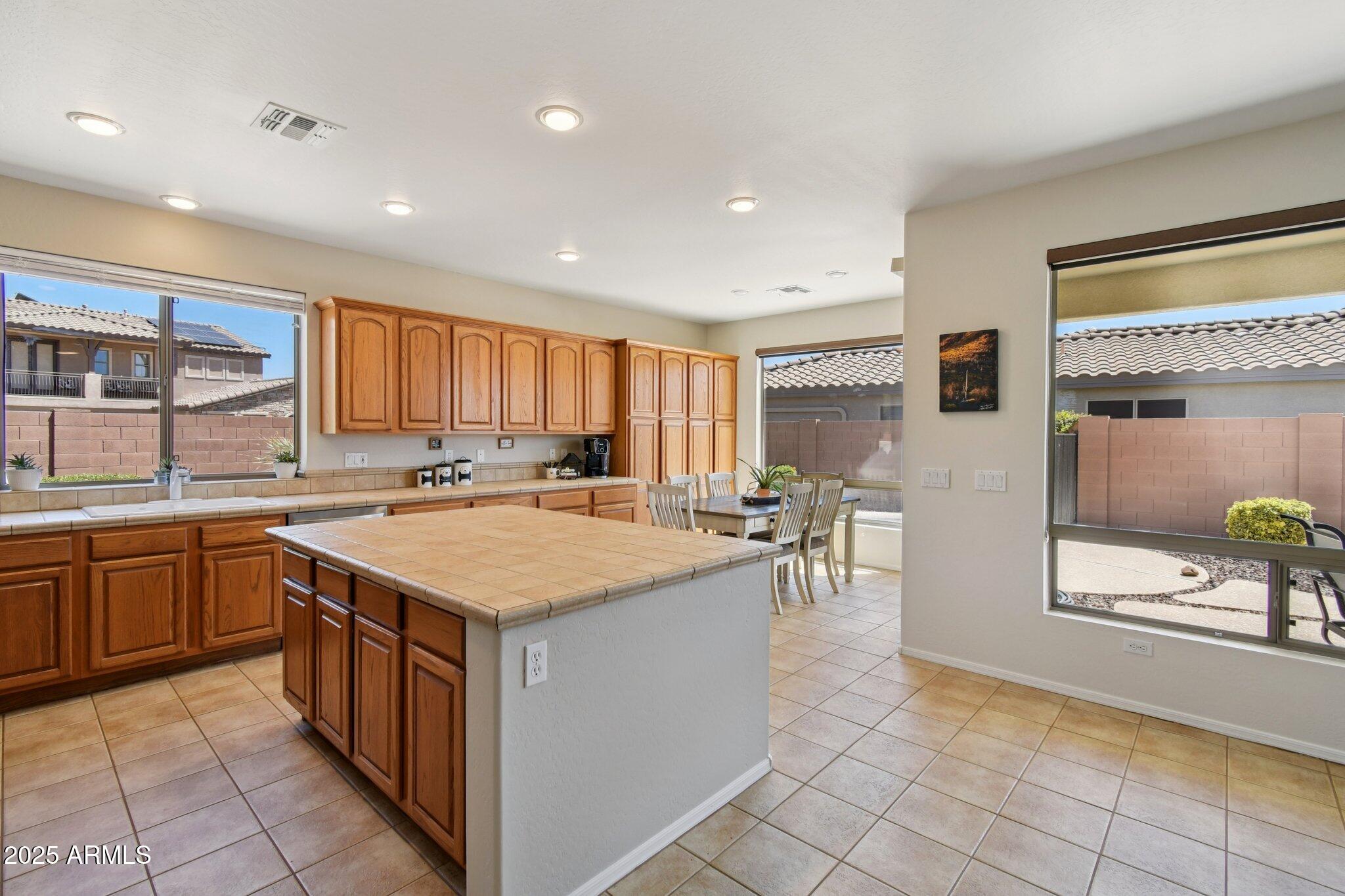 3409 W Warren Drive