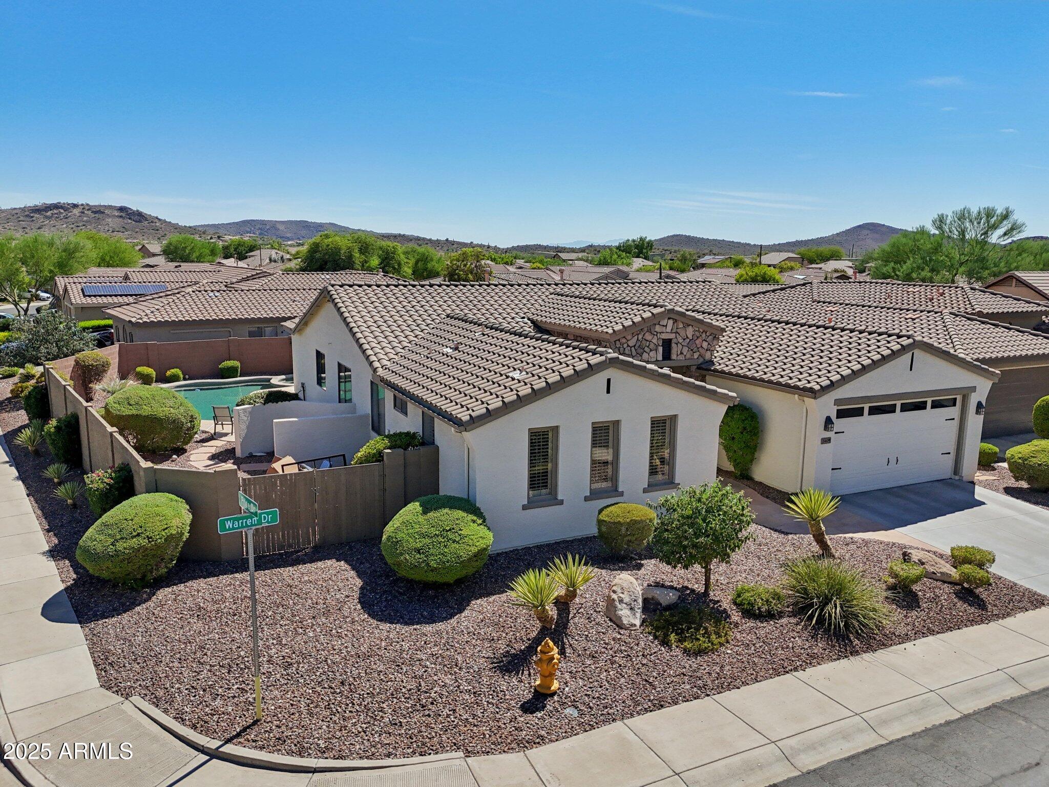 3409 W Warren Drive
