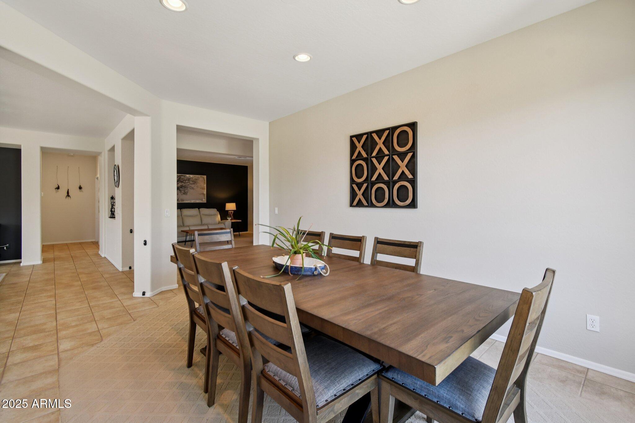 3409 W Warren Drive