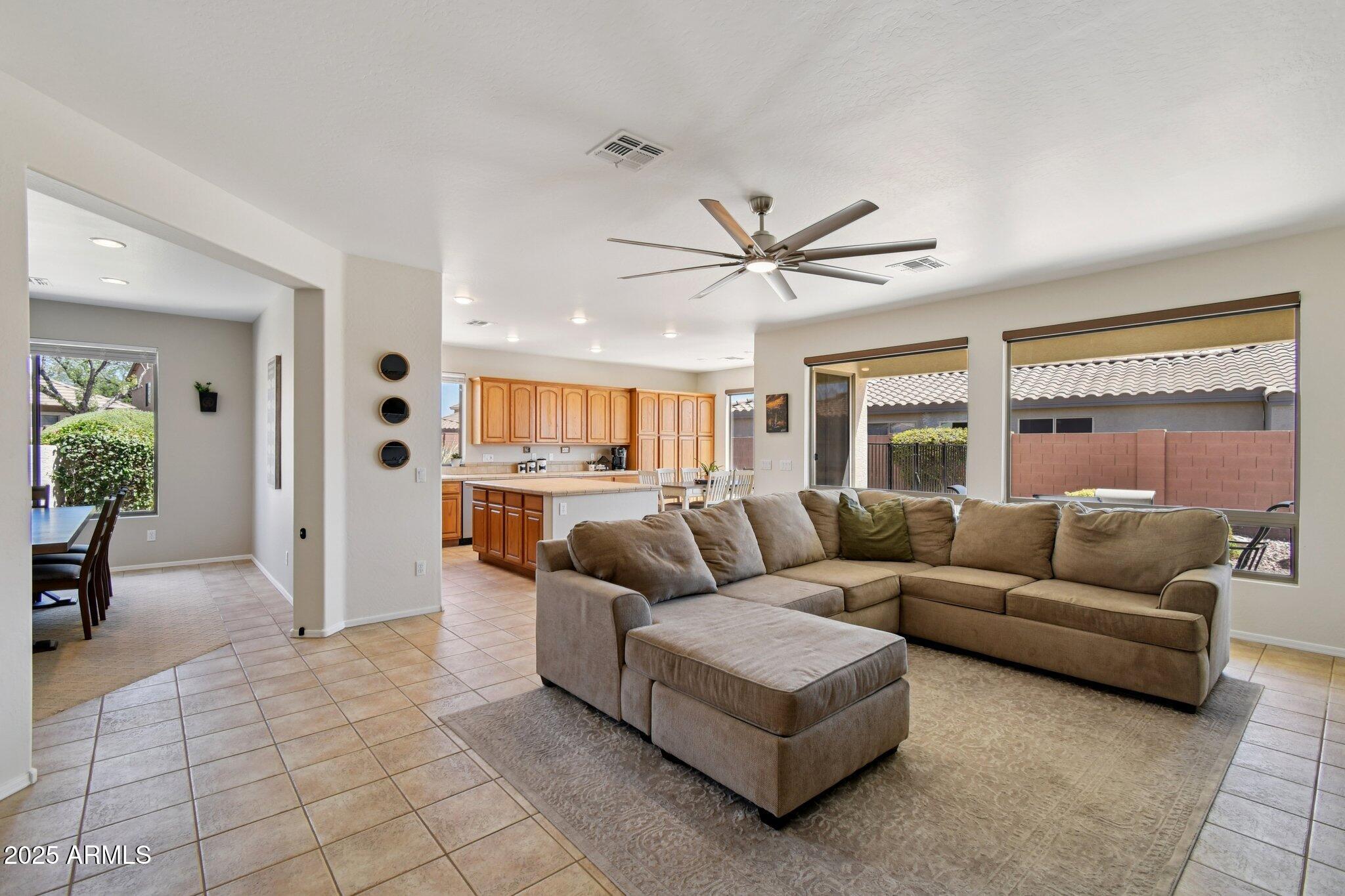 3409 W Warren Drive