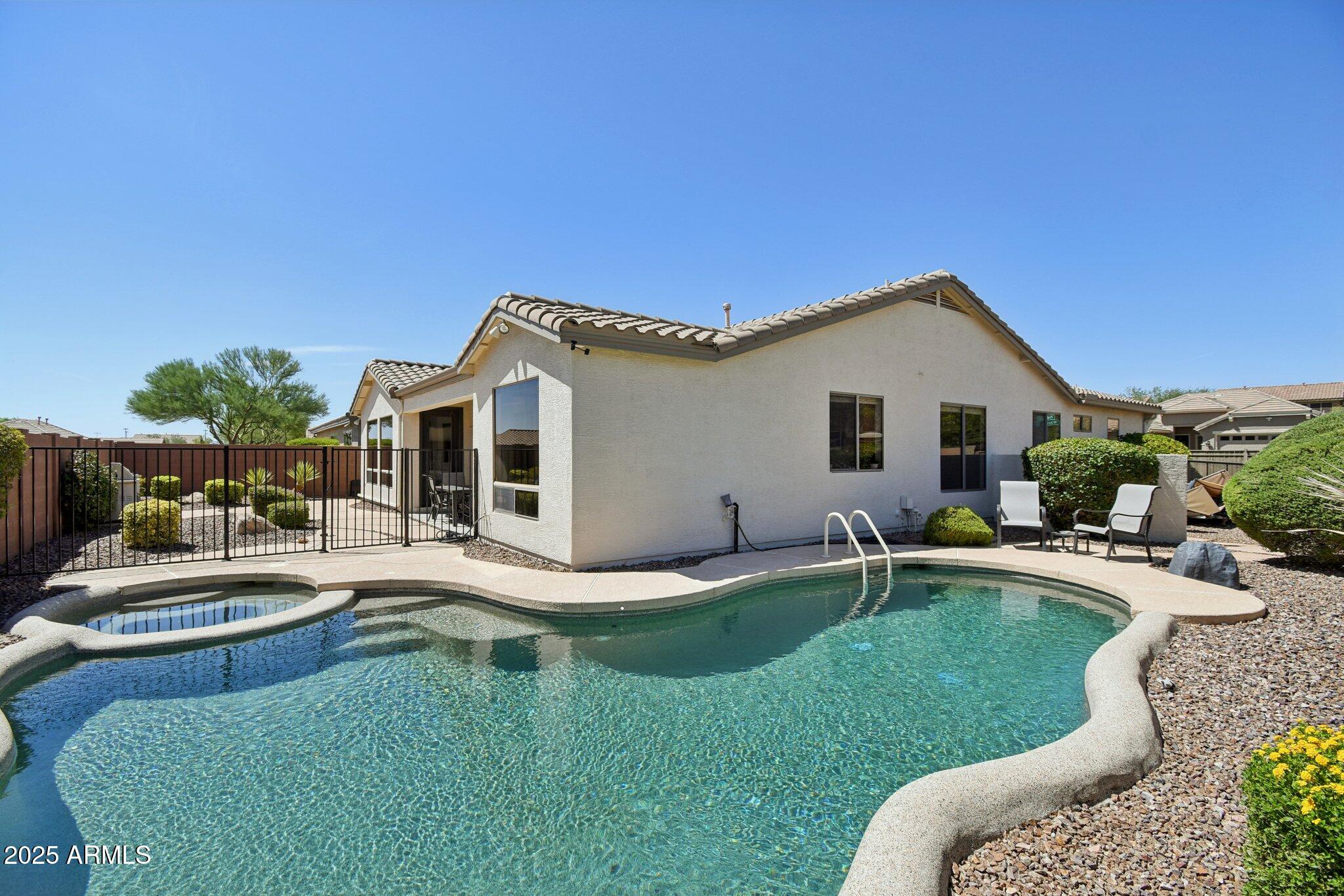 3409 W Warren Drive