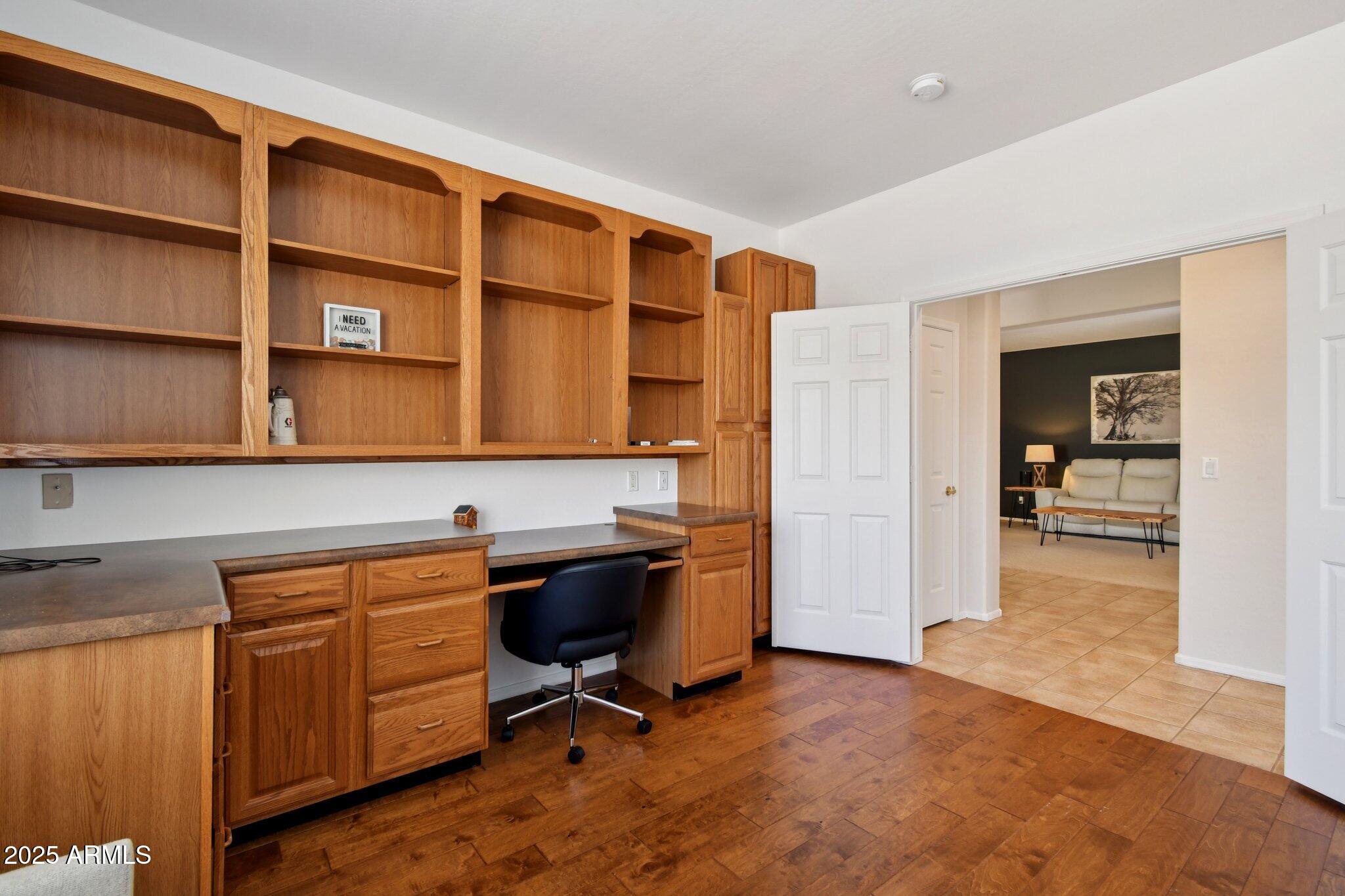 3409 W Warren Drive