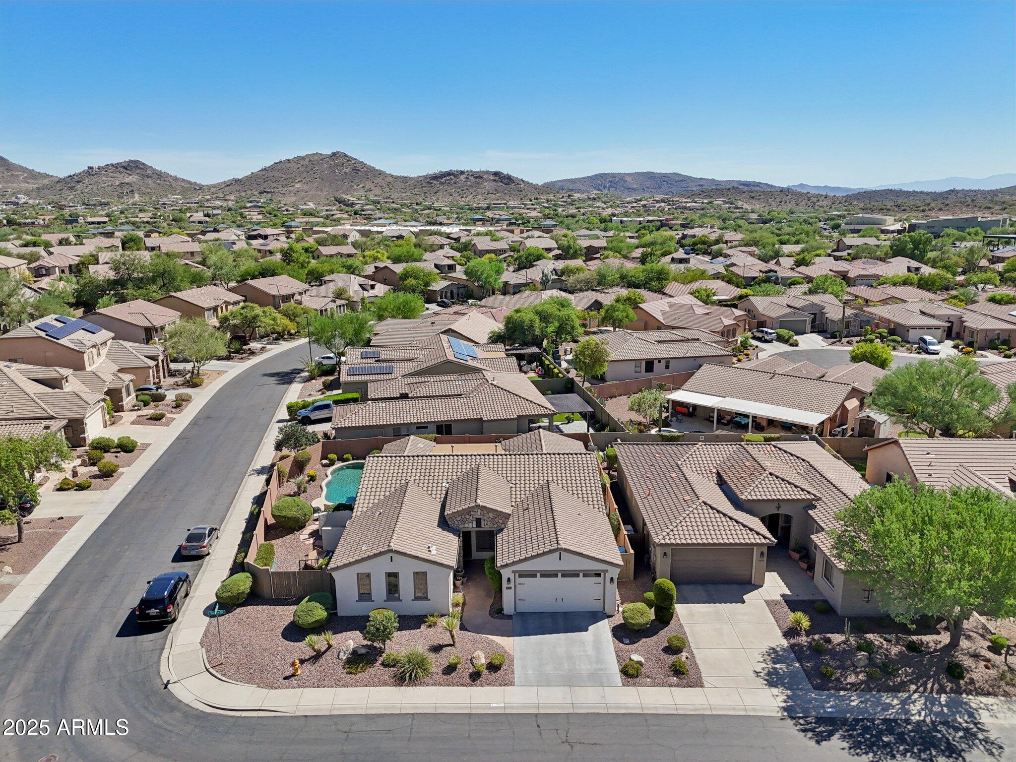 3409 W Warren Drive