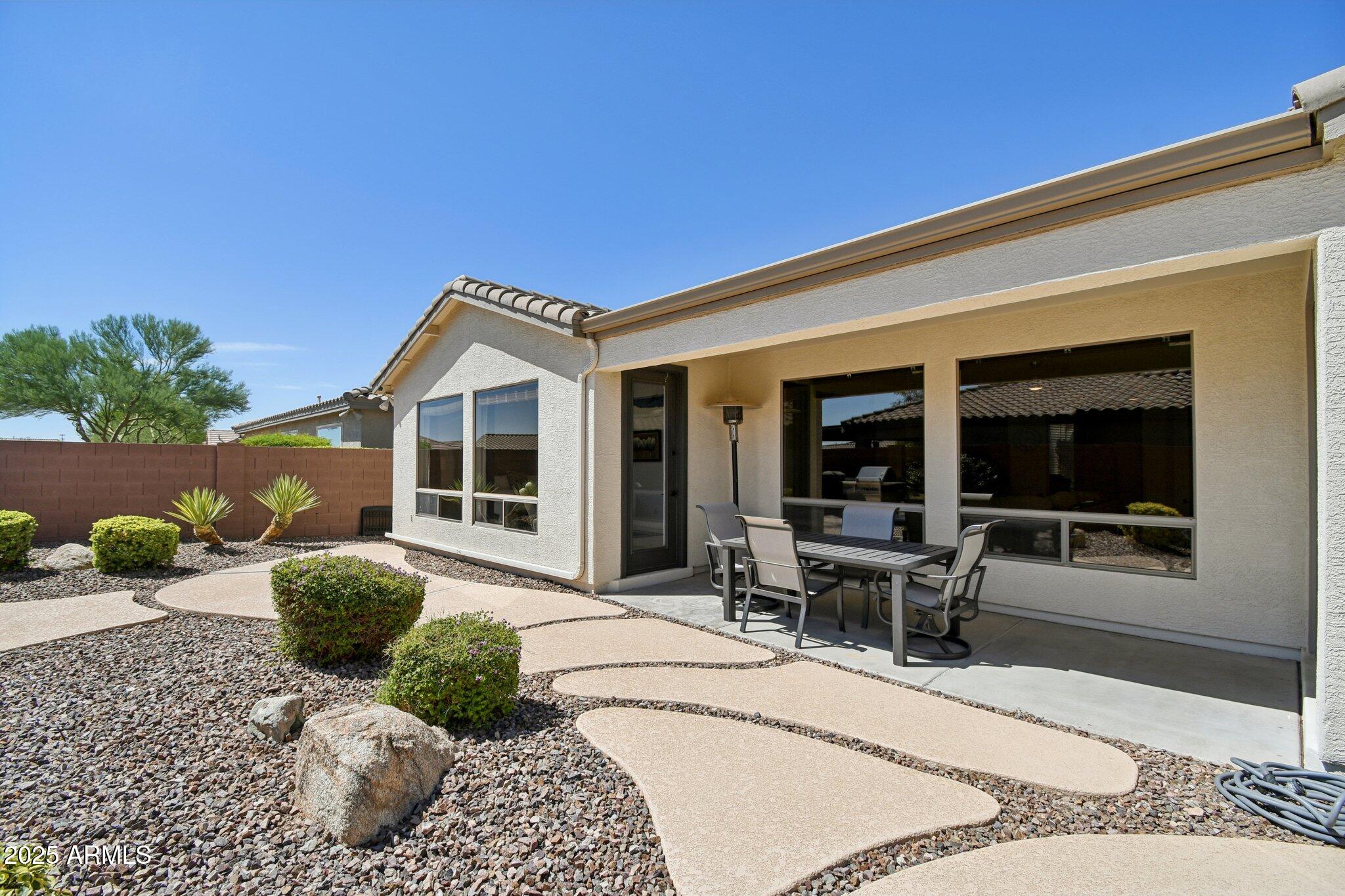3409 W Warren Drive