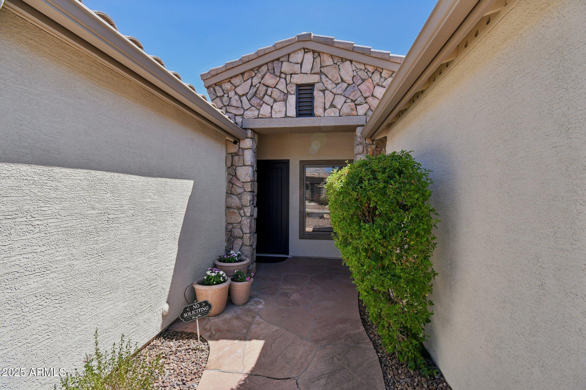 3409 W Warren Drive