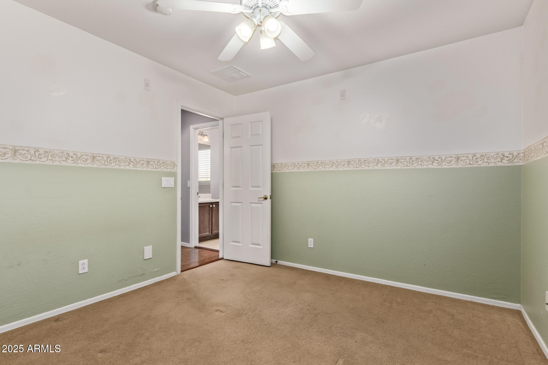 2642 W FLORENTINE Road