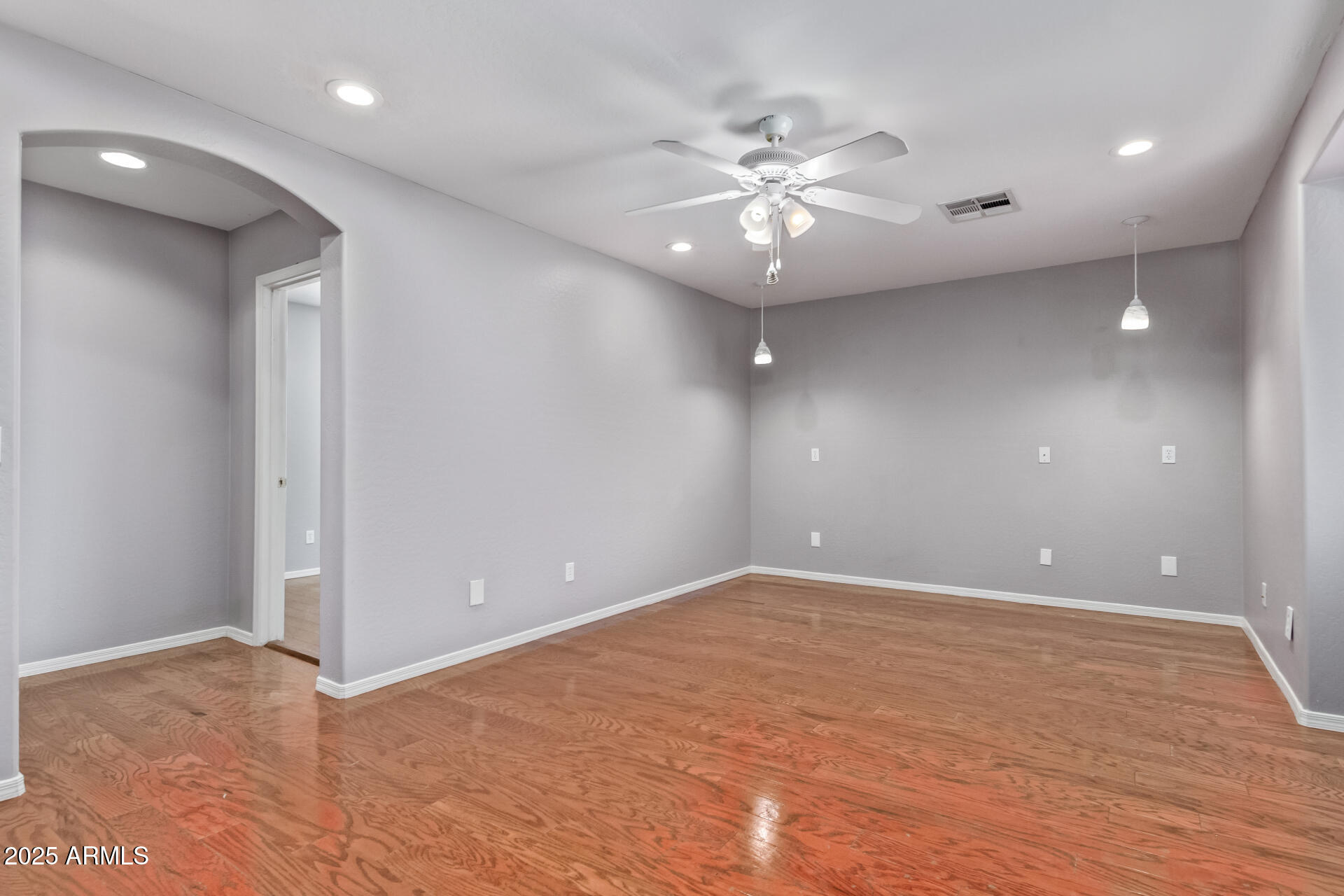 2642 W FLORENTINE Road